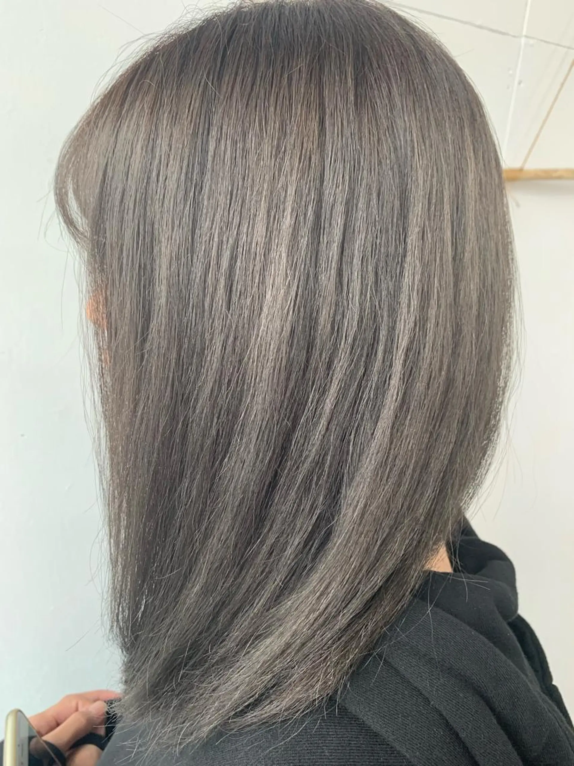 セミロング RINKA 琳茄のヘアスタイル