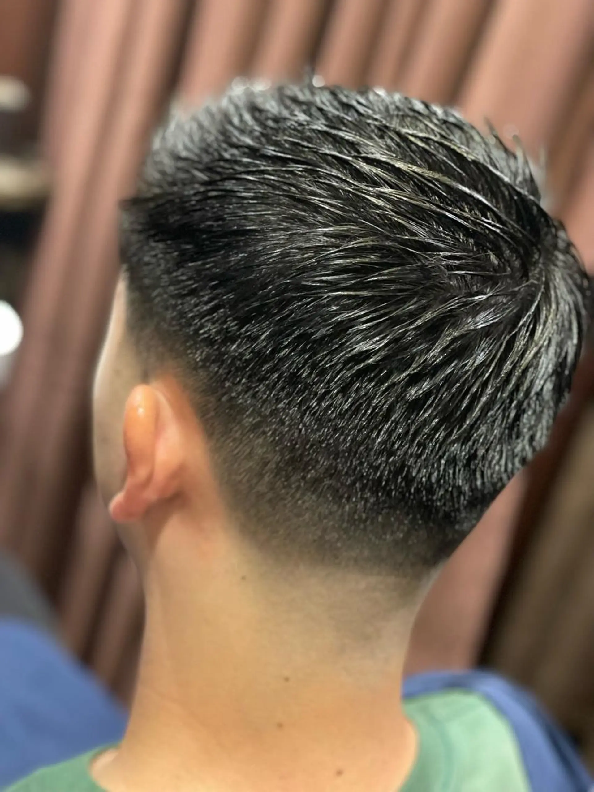 ショート メンズ 海老原 コウのヘアスタイル