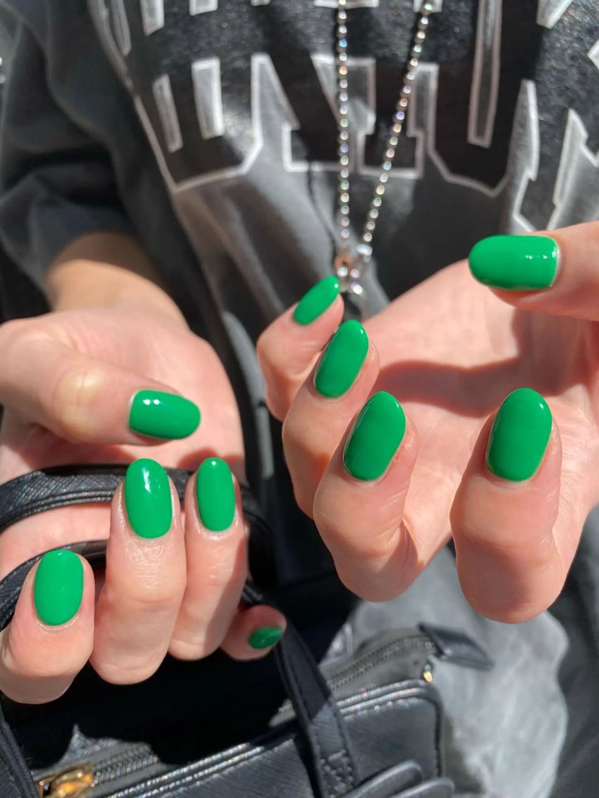 ネイル グリーン ワンカラーネイル ハンドネイル 表参道colore店 REICAのネイルデザイン