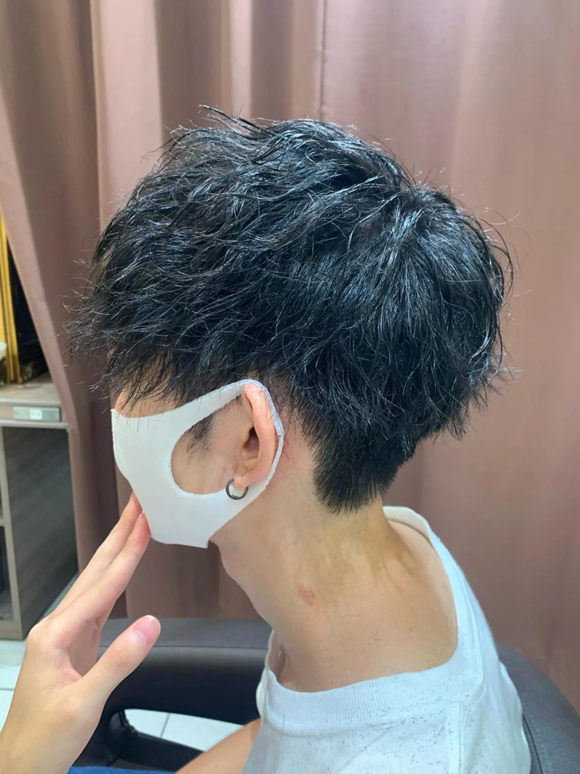 ショート パーマ メンズ ハイトーン特化 川井優汰のヘアスタイル