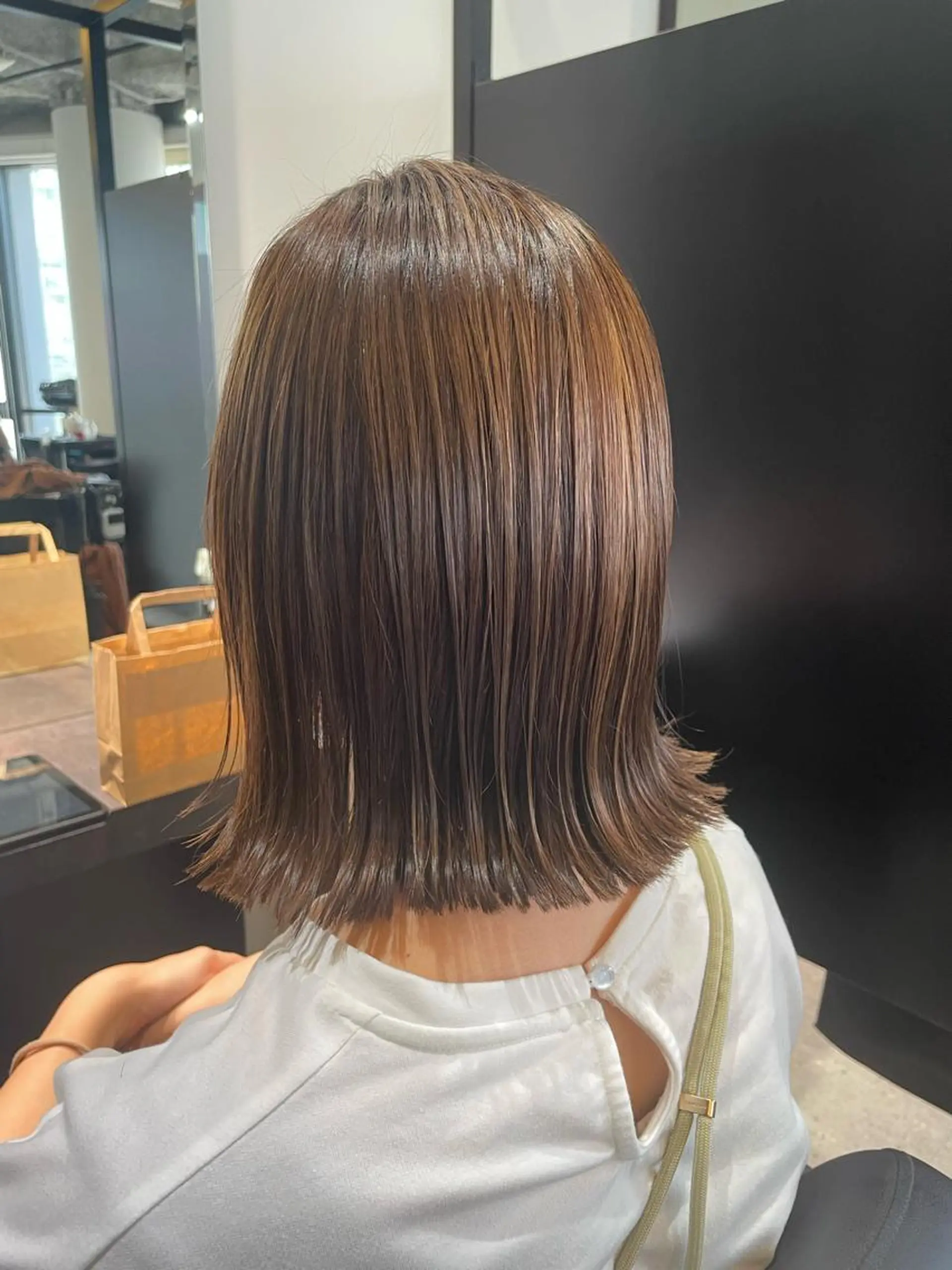 ミディアム カラー ボブ 外ハネヘア ショート/脱白髪染め ☆宇﨑悠実のヘアスタイル