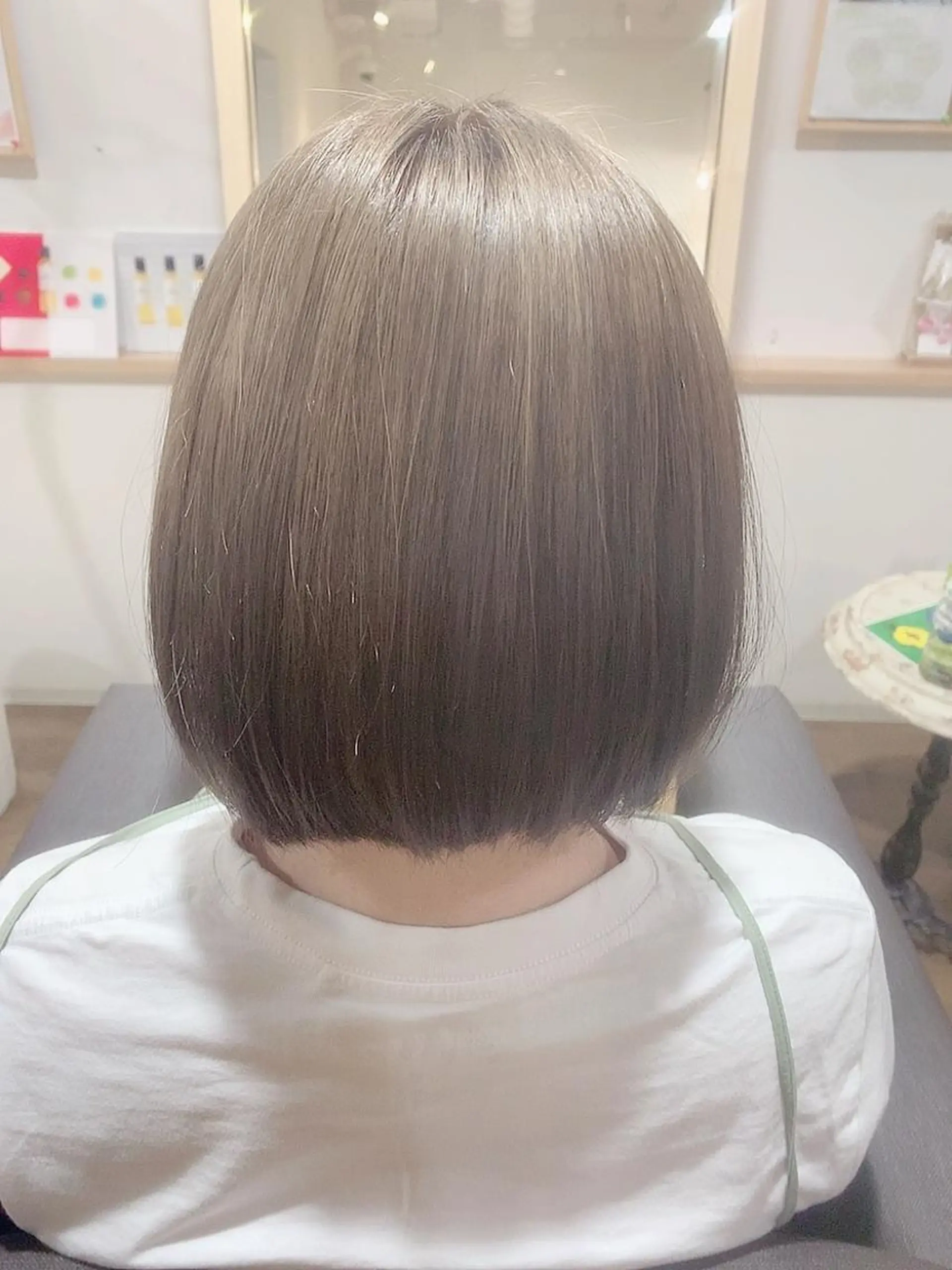 カラー ベージュカラー ブリーチ 瀧 葉月のヘアスタイル