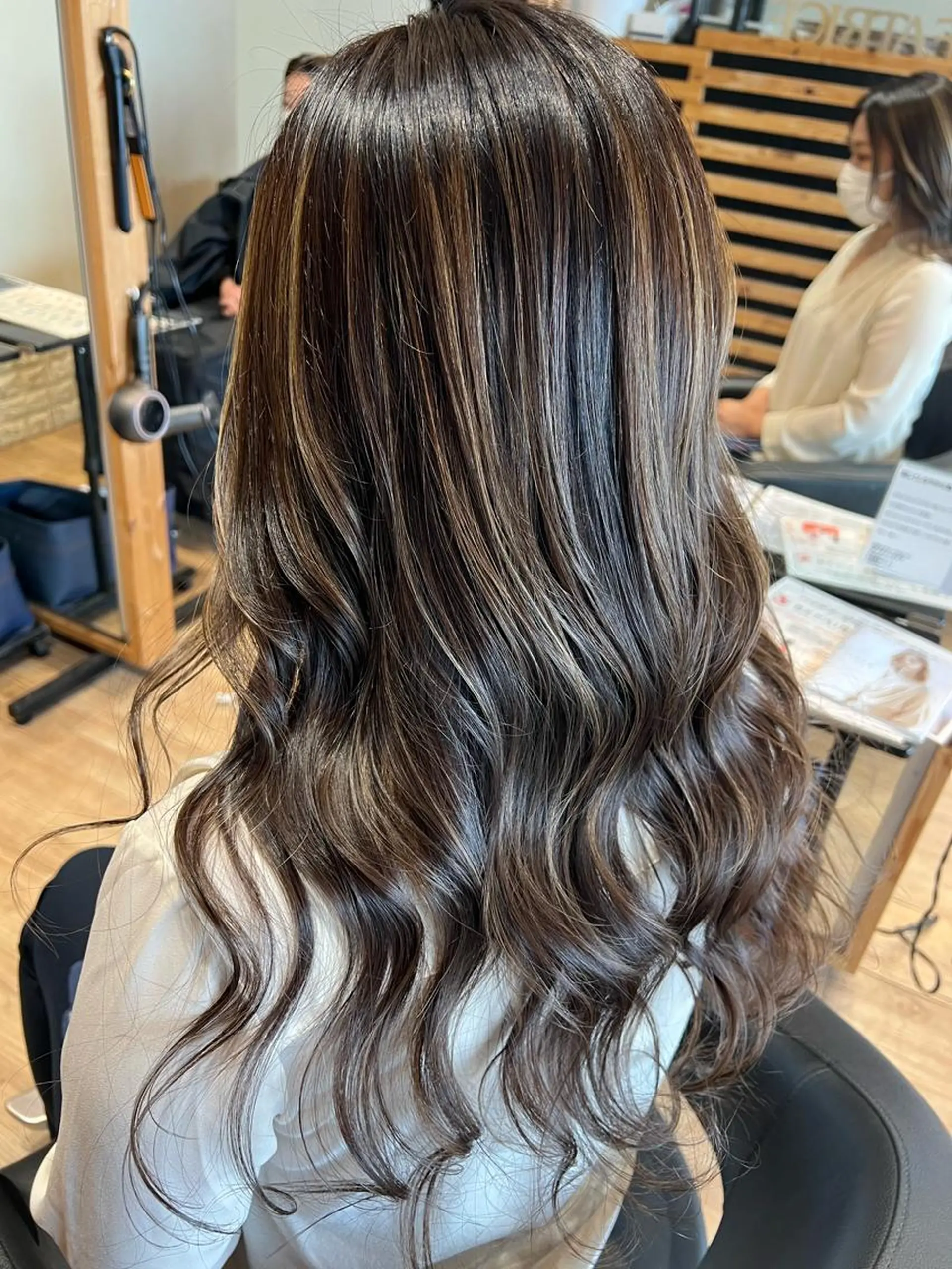 カラー ヘアカラー トリートメント 早川 真幸のヘアスタイル