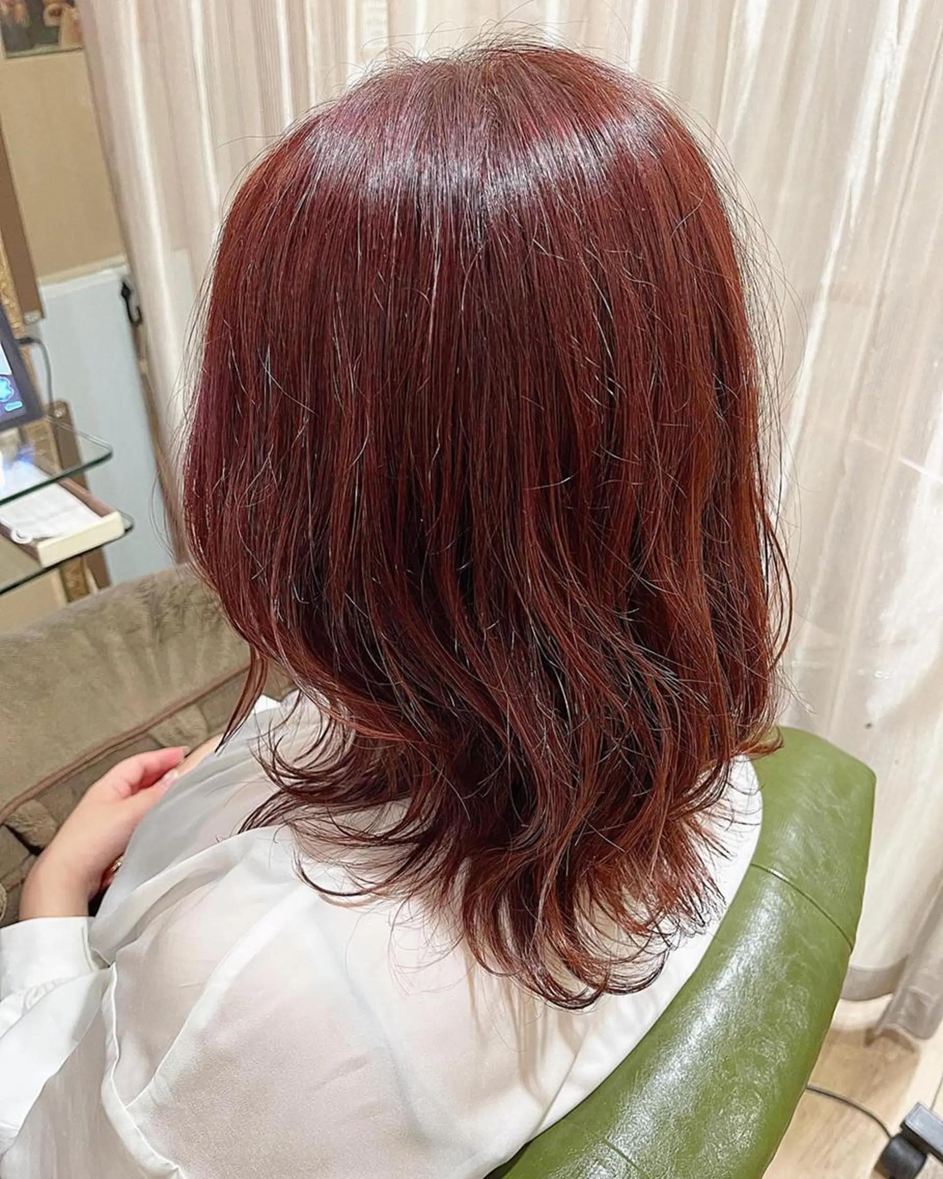 カラー ショートボブ バレイヤージュ 黒髪 ブリーチ ブルーカラー 🫧髪質改善艶カラー _マエダ 🫧のヘアスタイル