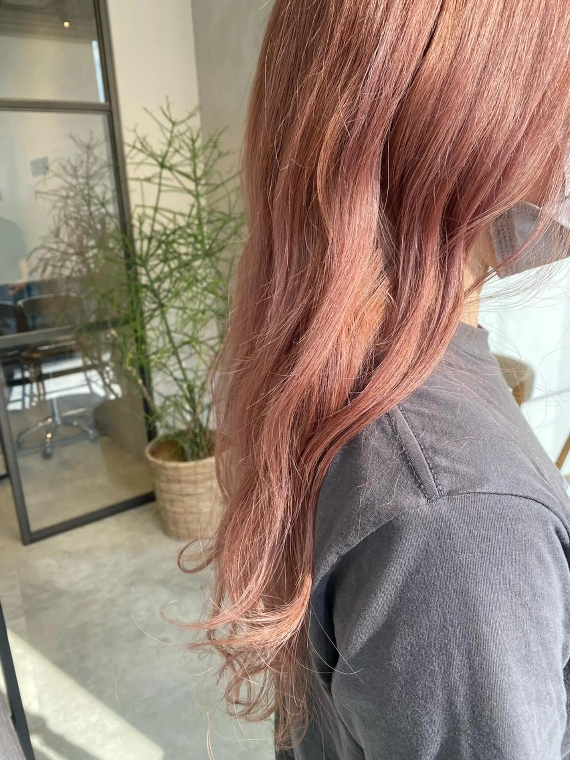 ロング カラー ベージュカラー ピンクカラー ピンクベージュ ヘアカラー ピンク/ベージュ /似合わせ/田島百華のヘアスタイル