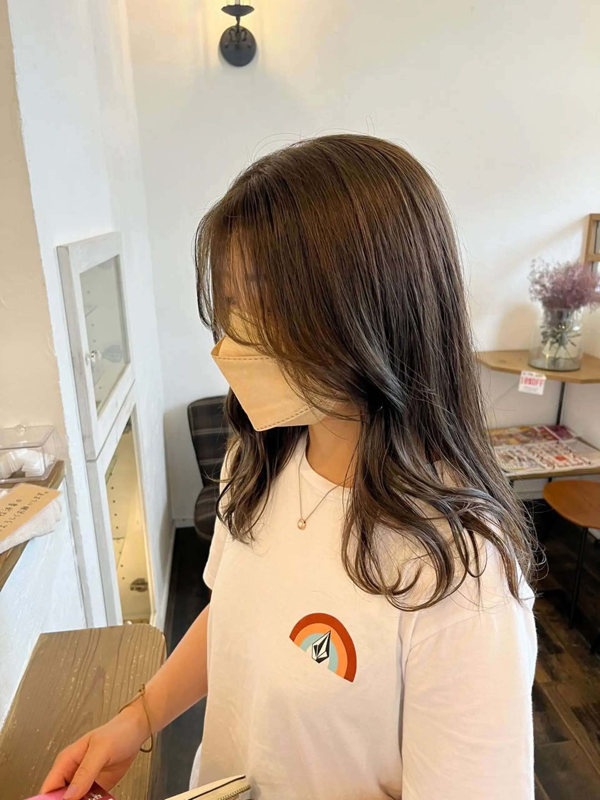 ロング カラー オリーブカラー 伊藤ゆかり/髪質改善 /透明感カラーのヘアスタイル