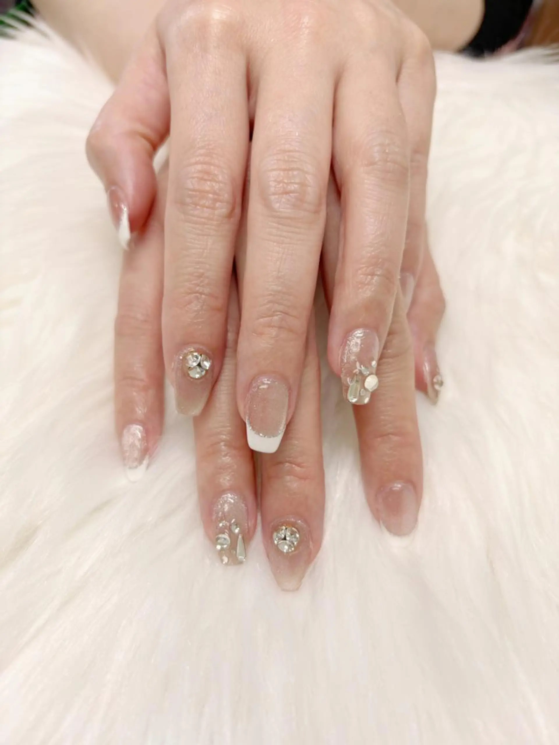 ネイル オーロラネイル チークネイル 長さ出し フットネイル フレンチネイル ハンドネイル リラネイル すみれのネイルデザイン