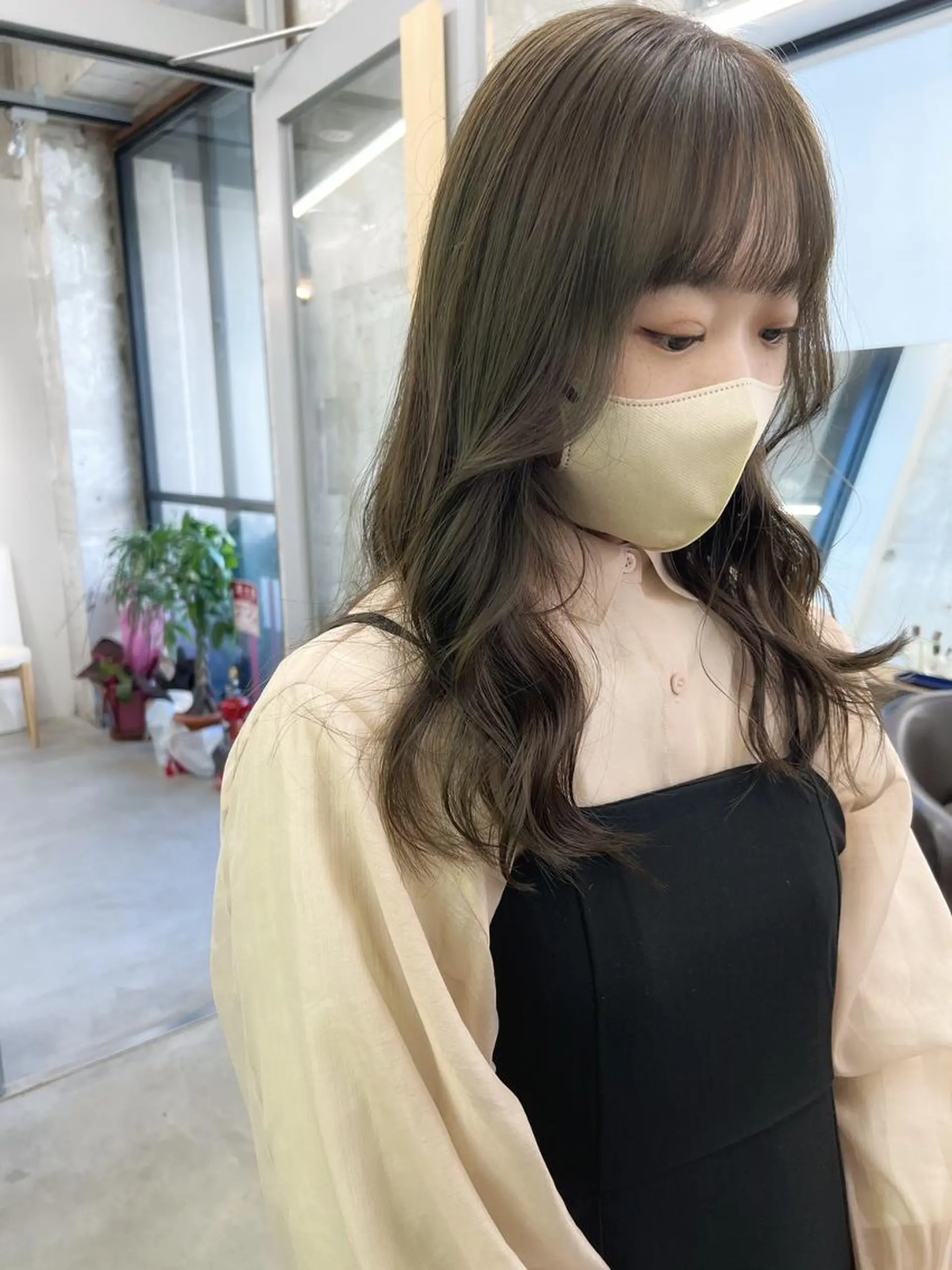 セミロング カラー パーマ ヘアアレンジ セミロングパーマ アディクシーカラー ベージュカラー ブリーチ ケアカラー カット トリートメント ヘッドスパ ヘアケア特化型サロン newi 梅田のヘアスタイル