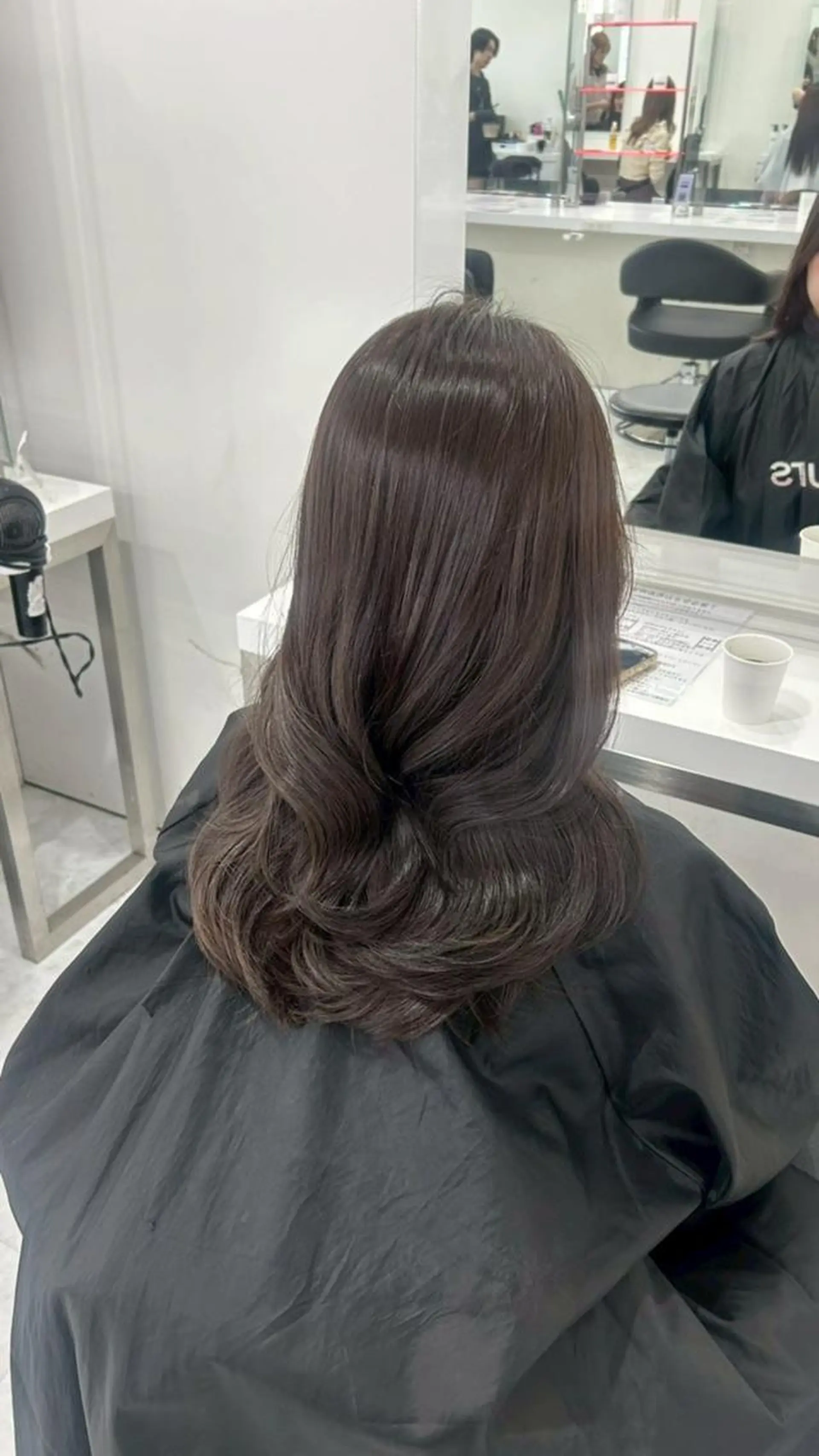 カラー ヘアカラー トリートメント ヘッドスパ ヘアセット 重くない透明感暗髪 🪞渋谷DANCEのヘアスタイル