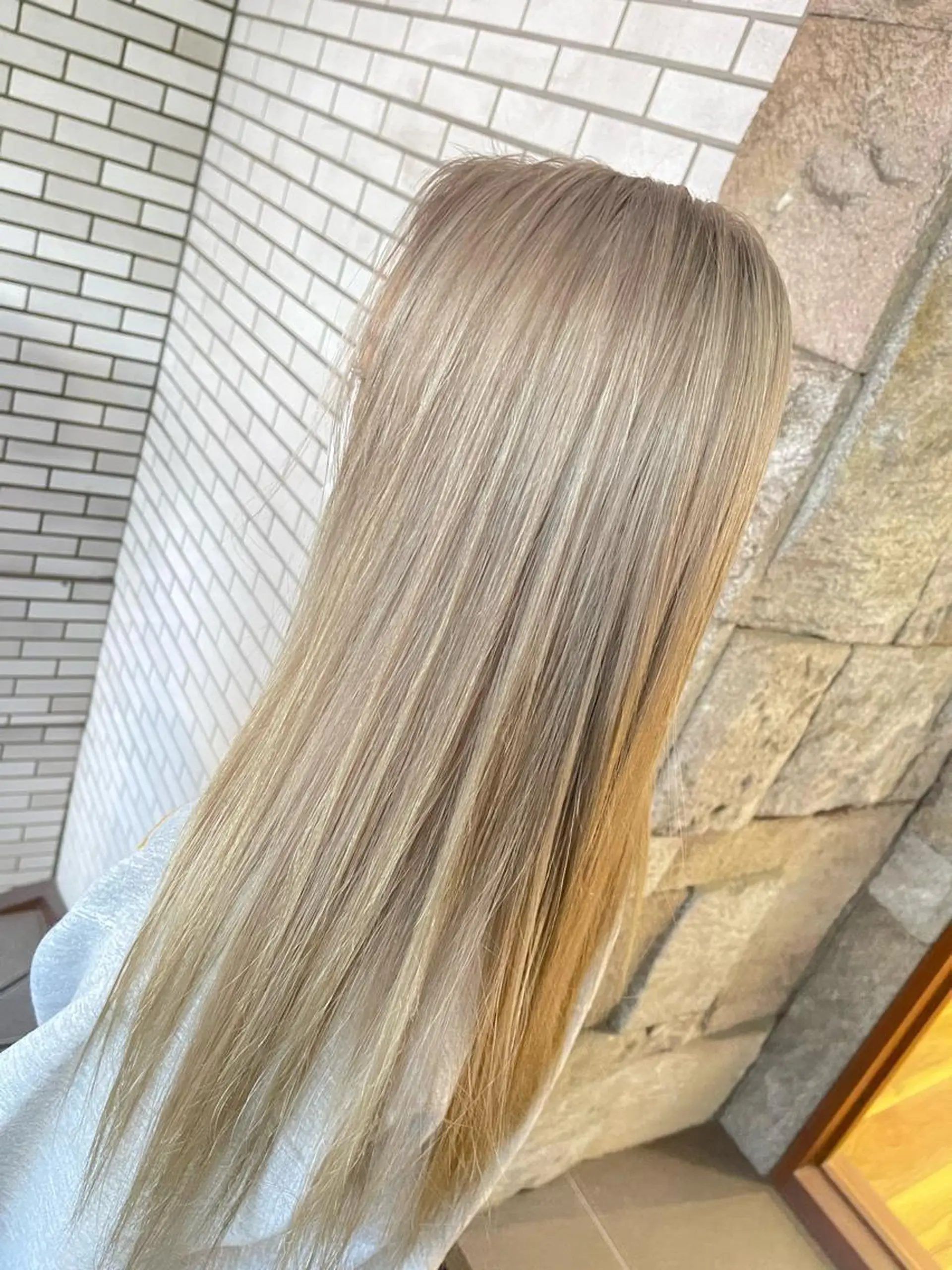ロング カラー ブリーチ ヘアカラー オージュアソムリエ DAIKI⭐️のヘアスタイル
