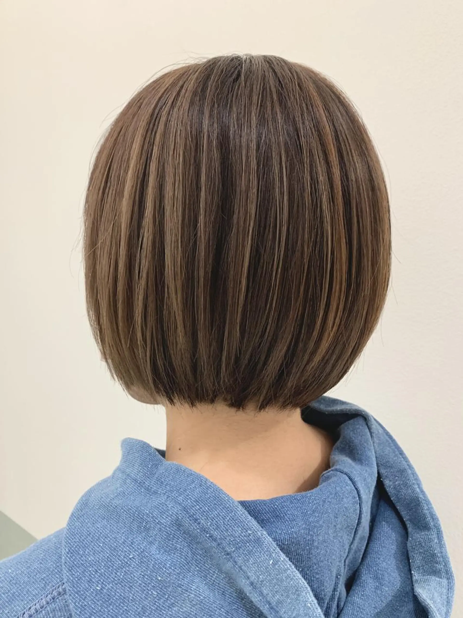 ミディアム ミストバング ハイライト ヘアカラー EARTH稲毛店所属・片山 果美のヘアスタイル