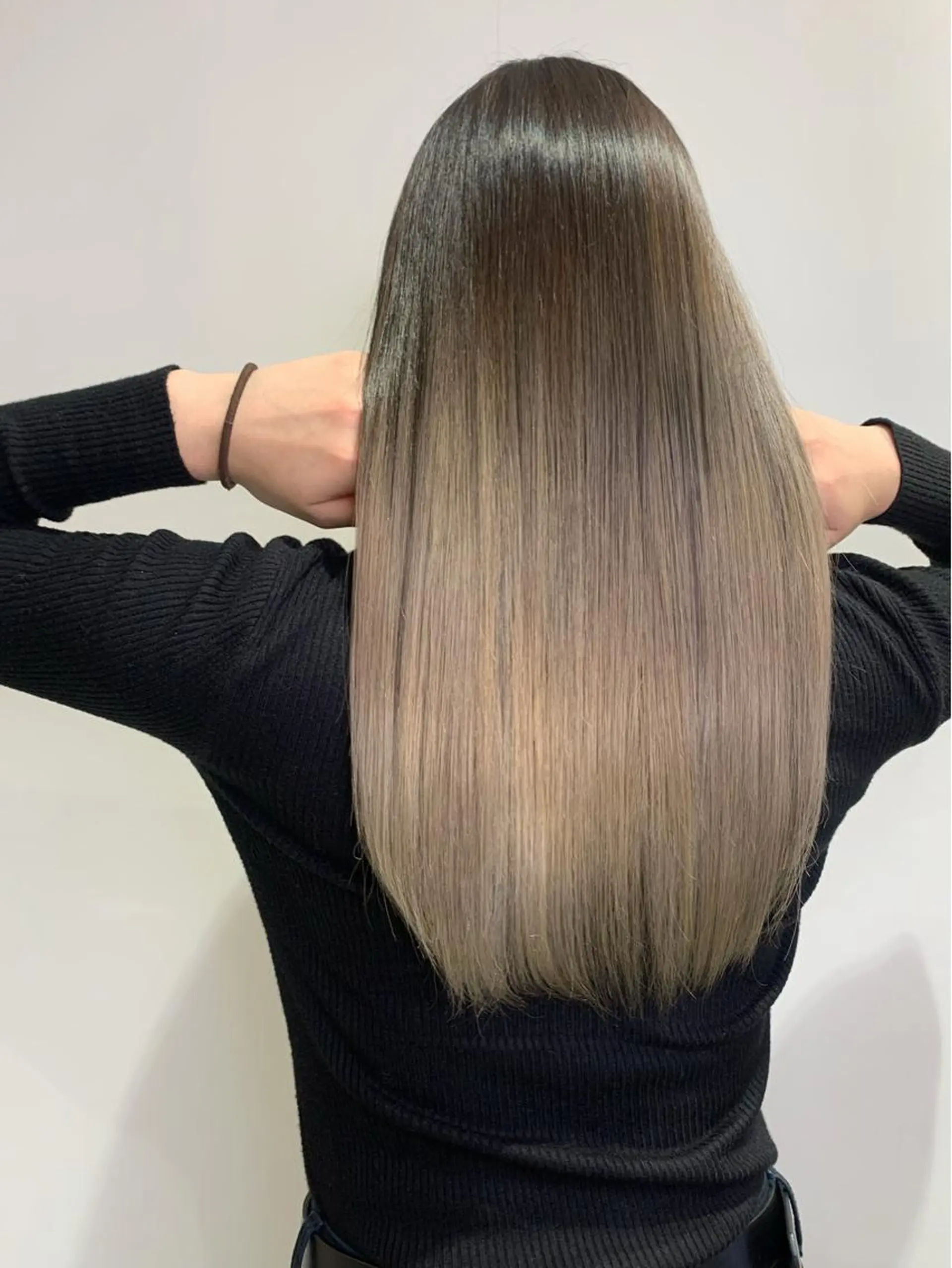 ロング カラー 近藤千翔🩵 髪質改善Periodのエステ・リラクイメージ