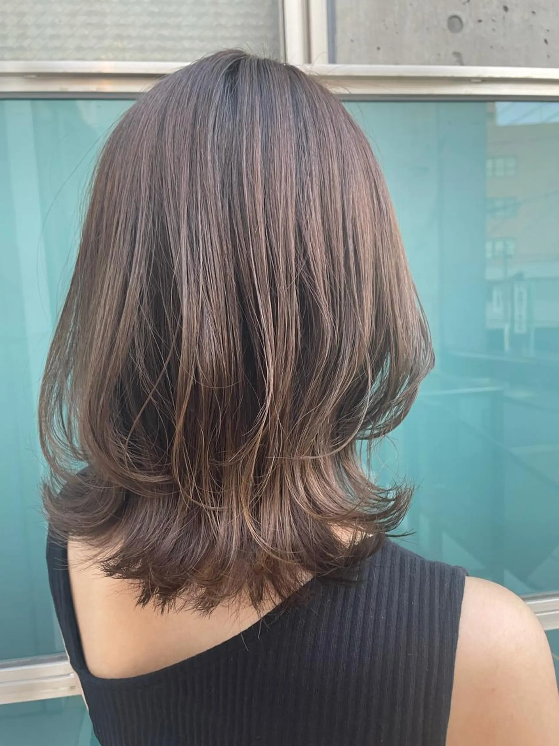 ミディアム 韓国カット/透明感 Re.Labo岡本のヘアスタイル