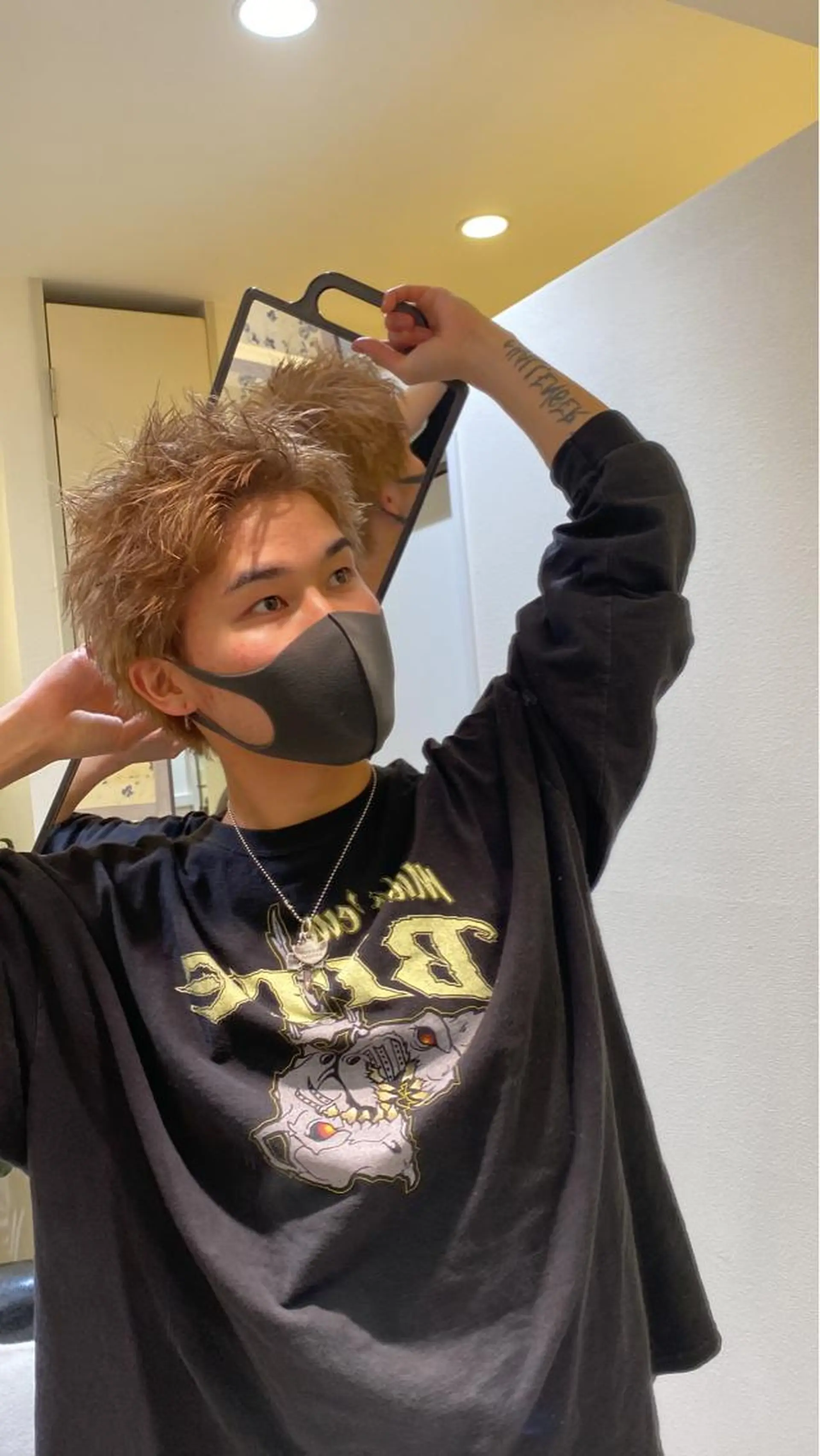 ショート カラー メンズ 斎藤 彩香のヘアスタイル