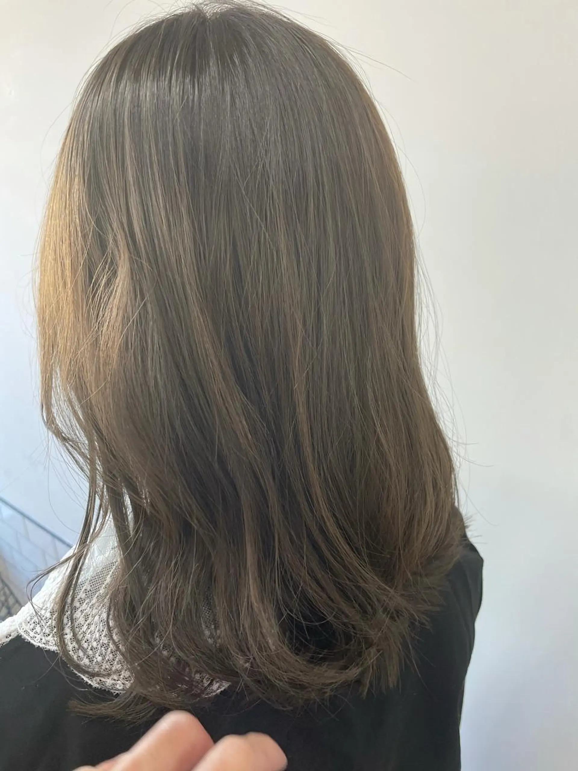 ミディアム カラー 久永 悠加のヘアスタイル