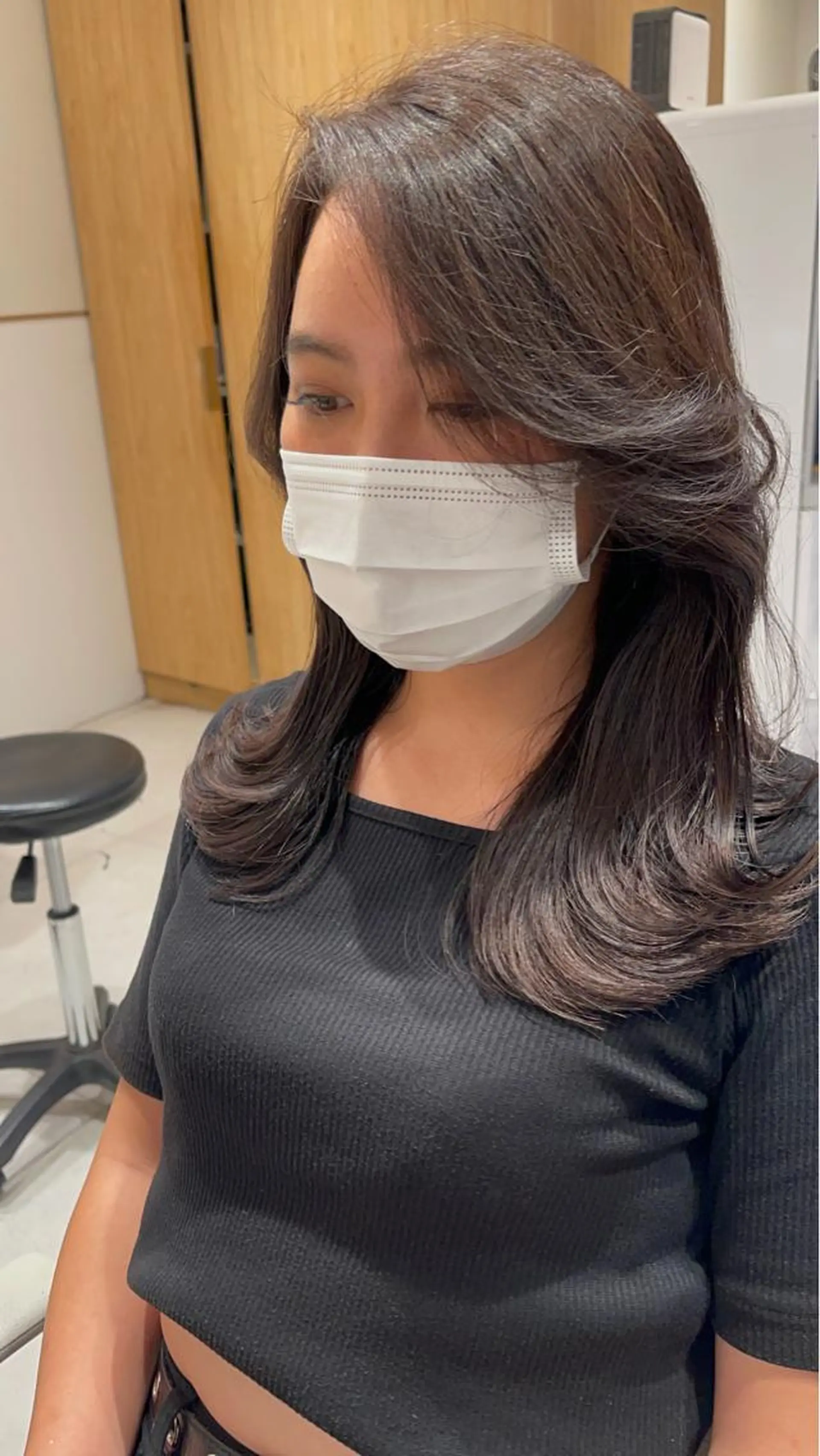 セミロング アッシュ 韓国風カラー ミルクティーブラウン ボブ 斜めバング 顔周り特化/韓国ヘア /レイヤー/吉野幸大のヘアスタイル