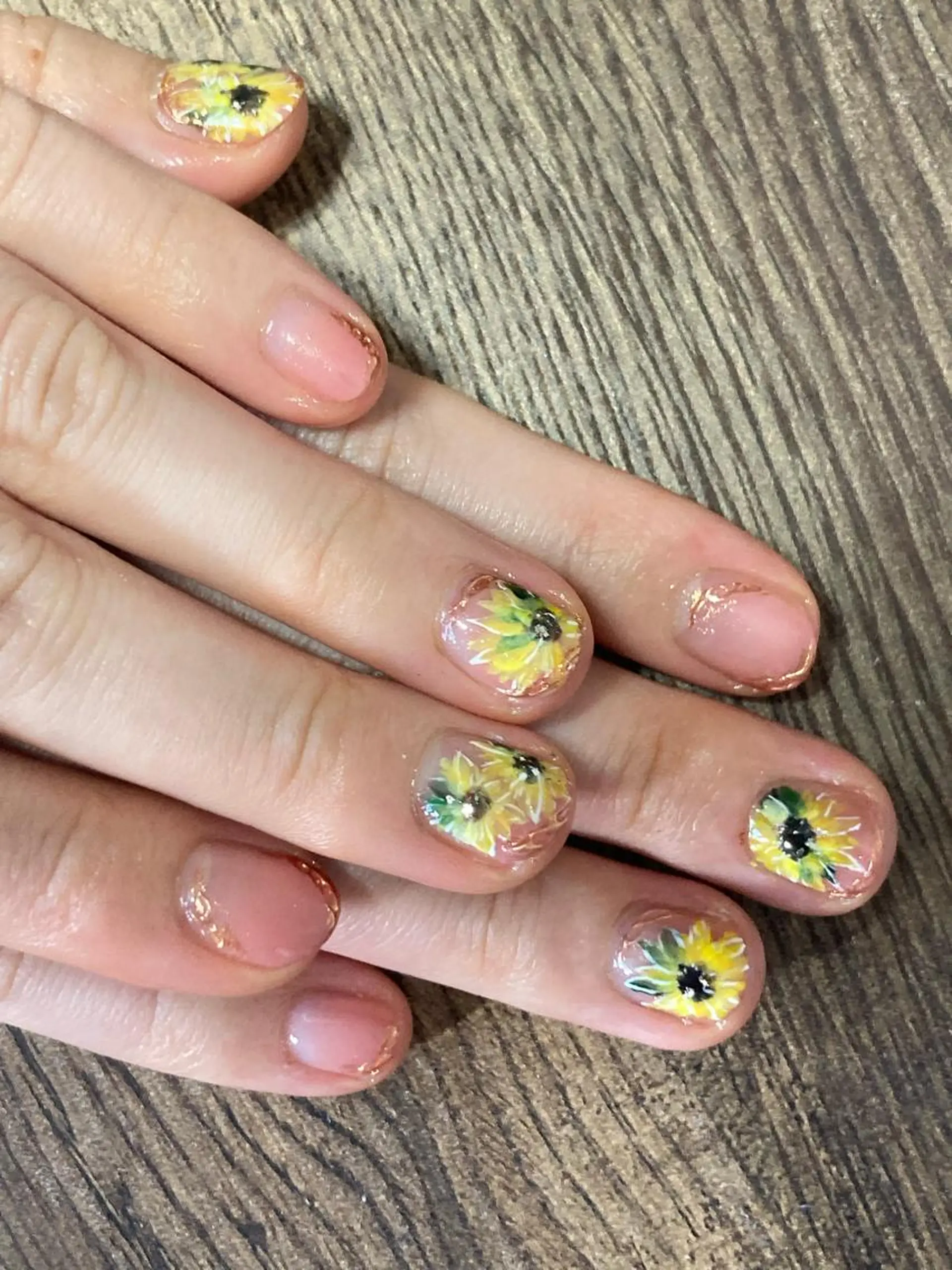 ネイル ミラーネイル 持ち込み ネイルケアサロン Campanulaのネイルデザイン