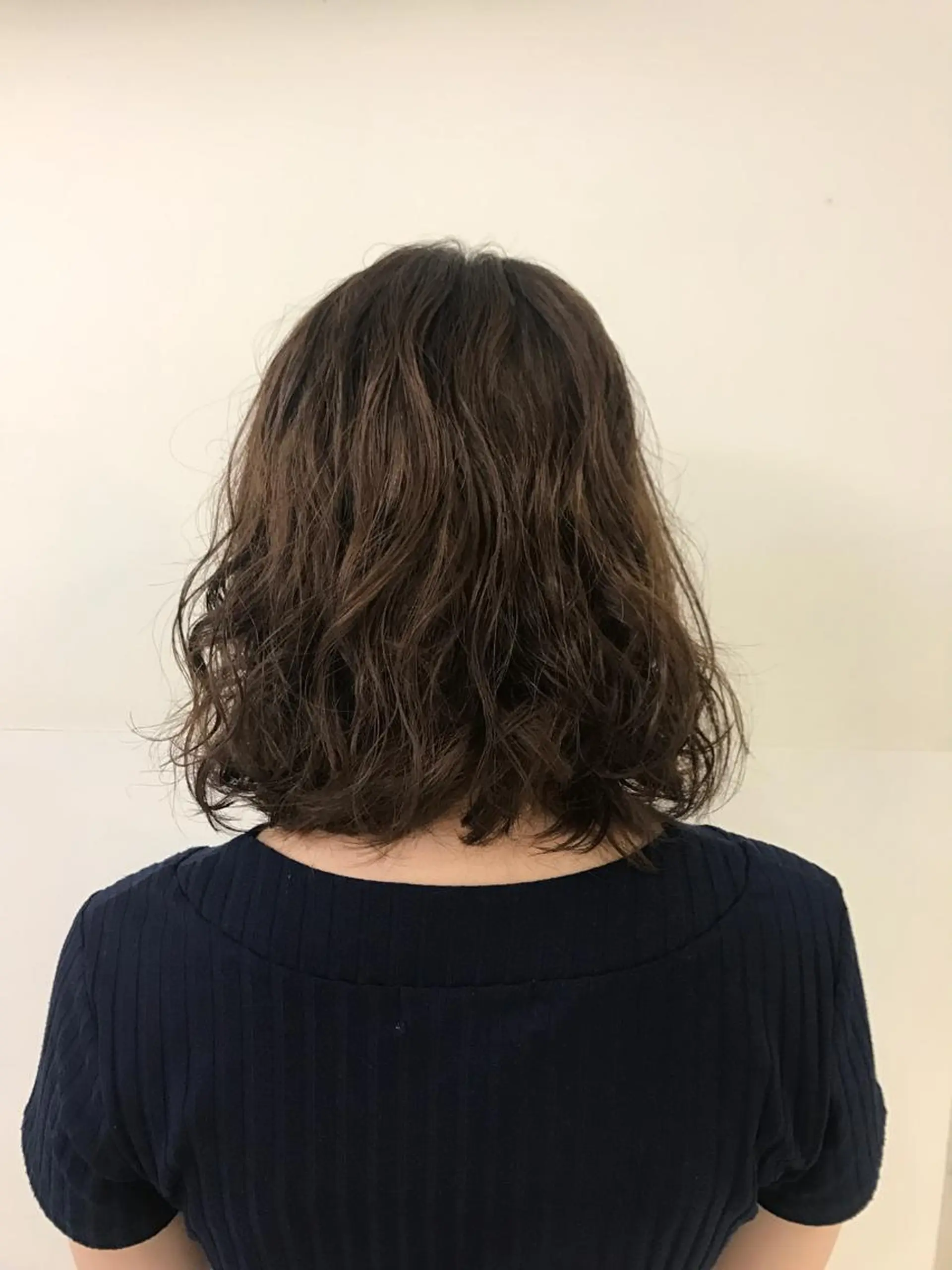 ミディアム パーマ 大石 さやかのヘアスタイル
