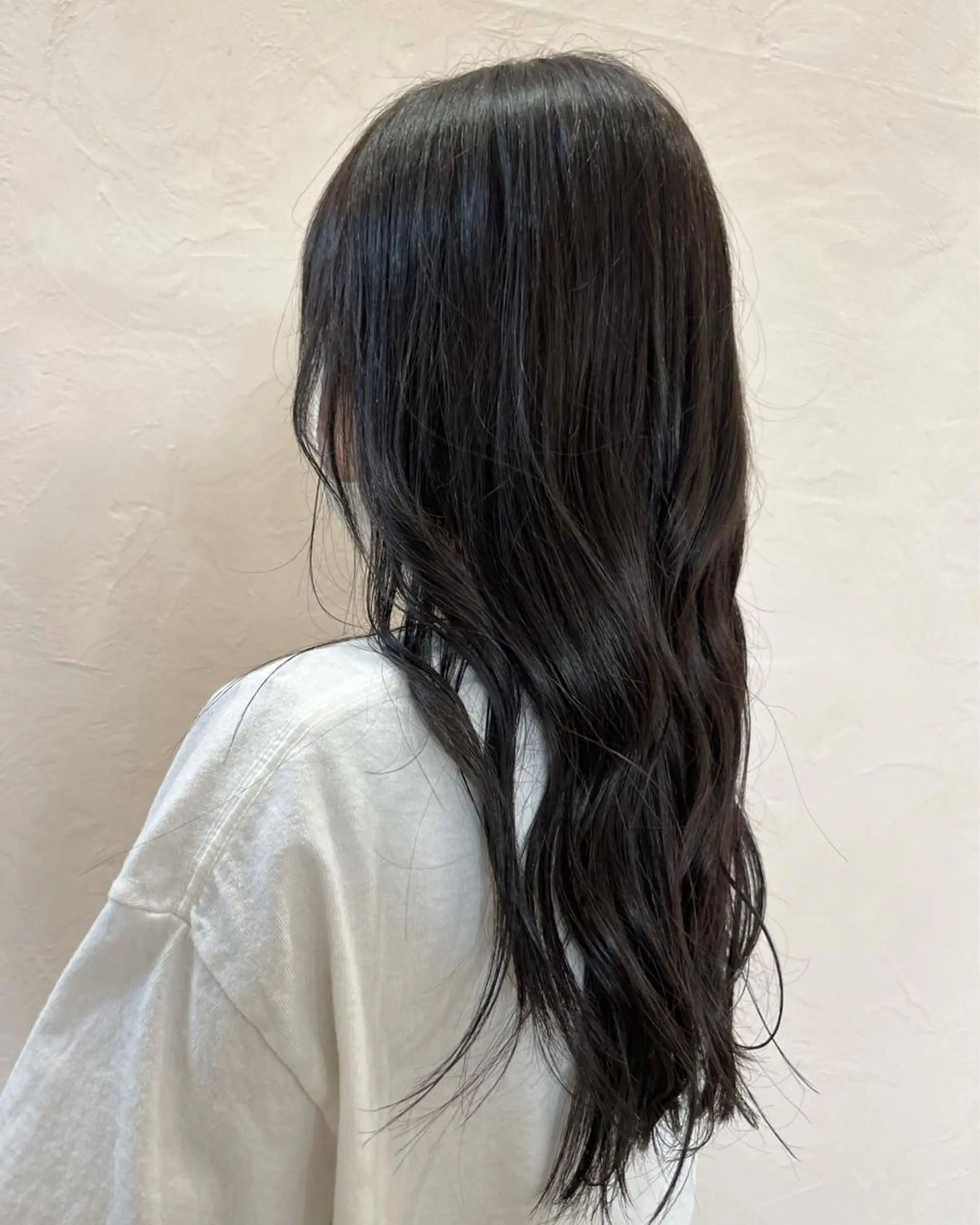 ロング カラー 透明感カラー 高石 未唯のヘアスタイル