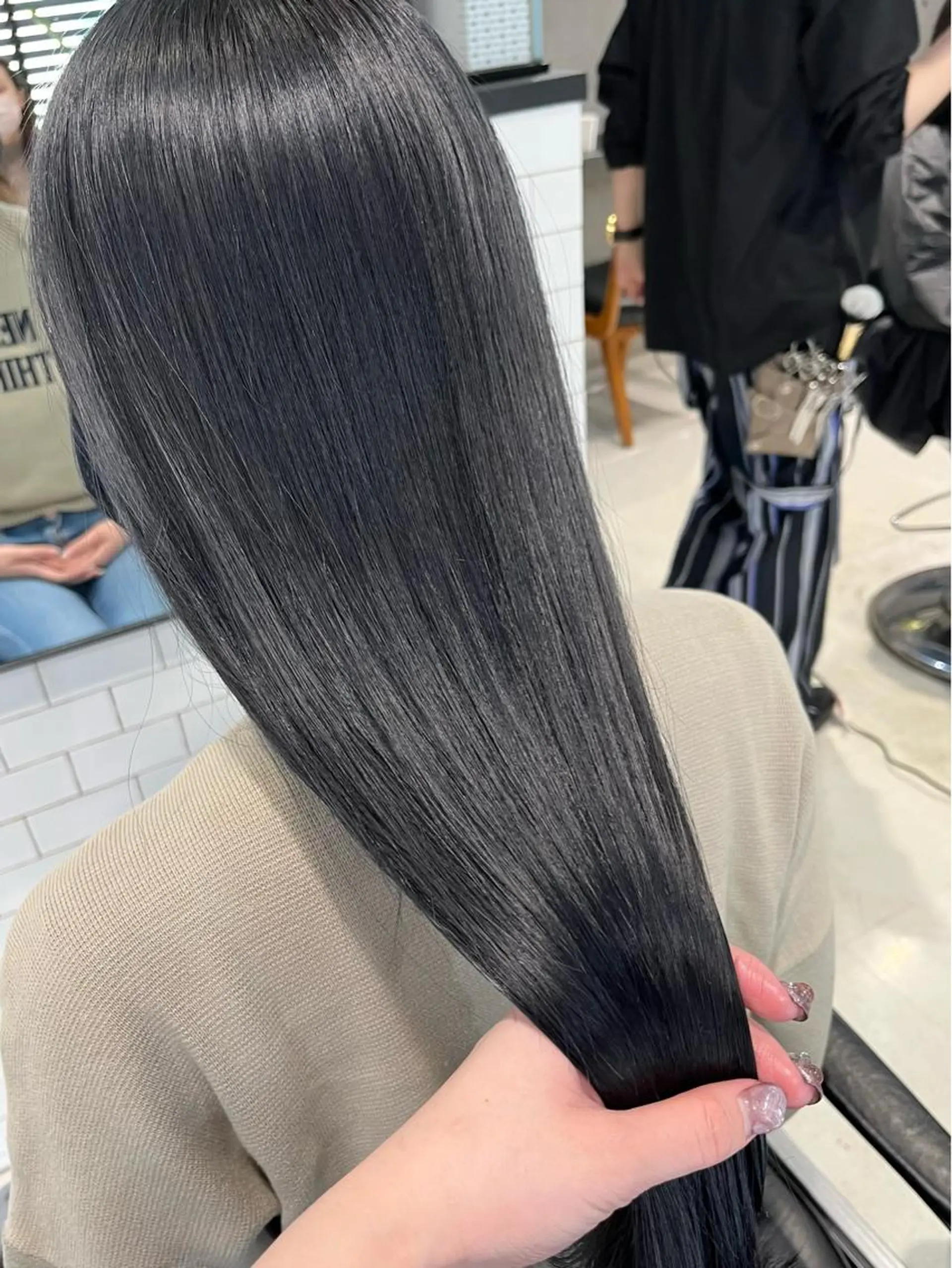 ロング カラー パーマ ヘアアレンジ トリートメント ヘッドスパ ヘアセット 透明感/オリーブ/ グレージュ/YUKAのヘアスタイル