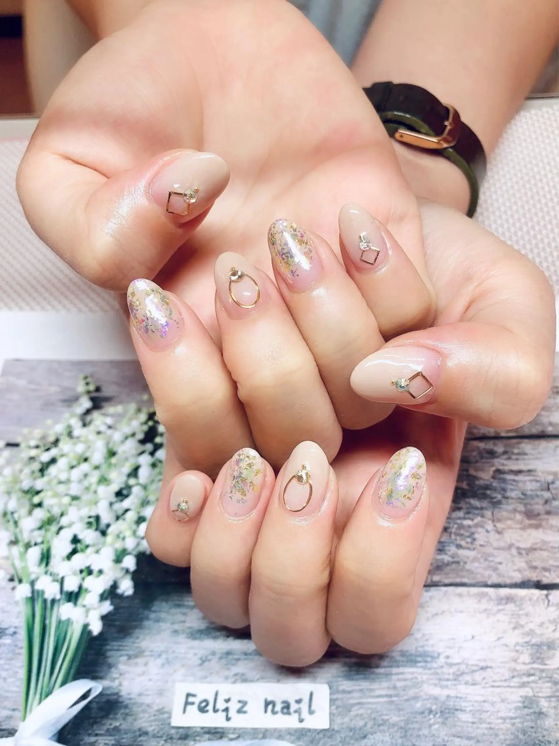 ネイル ジェルネイル ゴージャス グラデーション キラキラネイル オフィスネイル ハンドネイル ユキカ （ネイリスト）のネイルデザイン