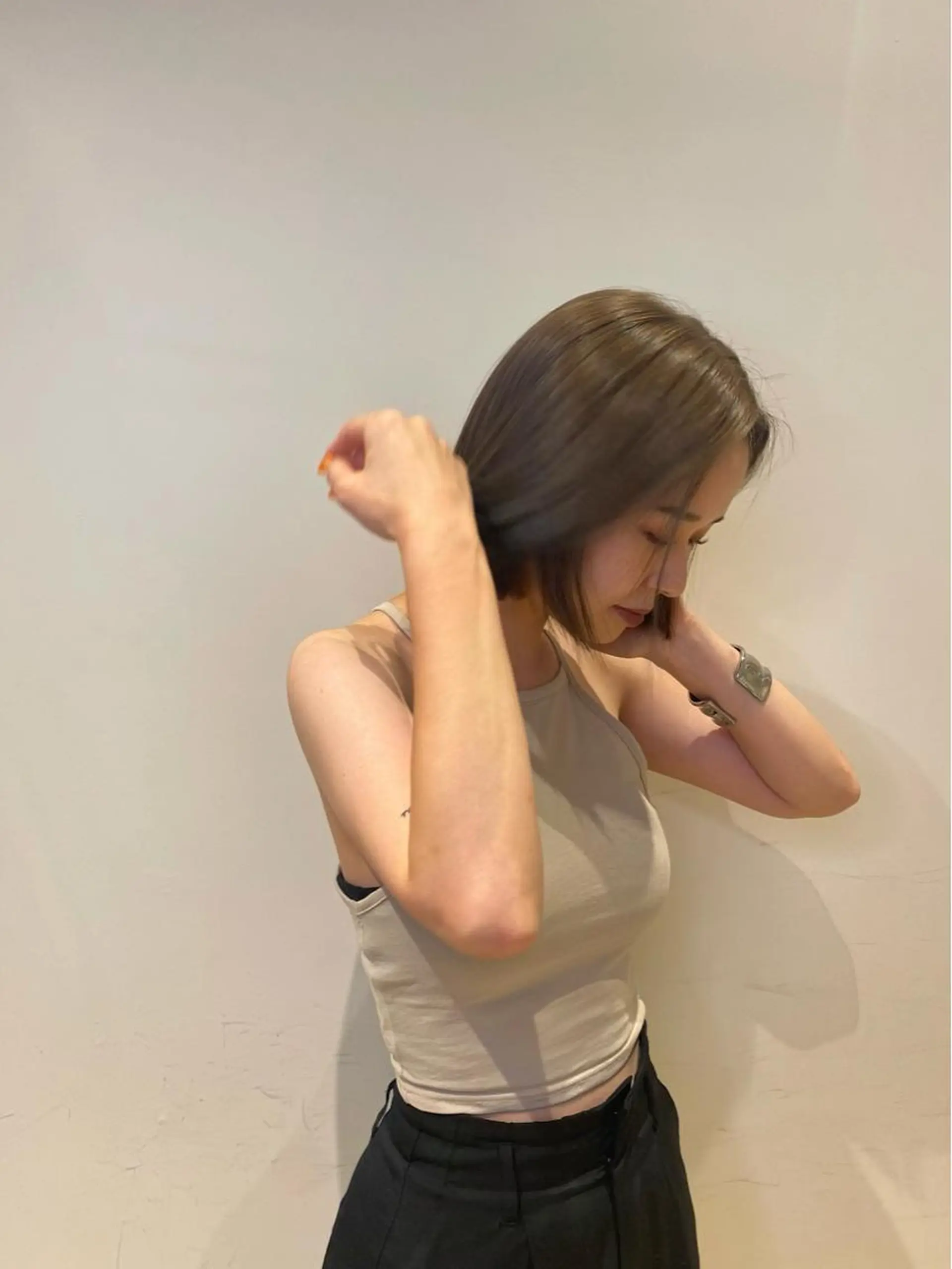 ショート カラー ベージュカラー ブリーチ 透明感カラー ブリーチなしカラー オリーブベージュ ブリーチなし透明感 指名No1ナギサのヘアスタイル