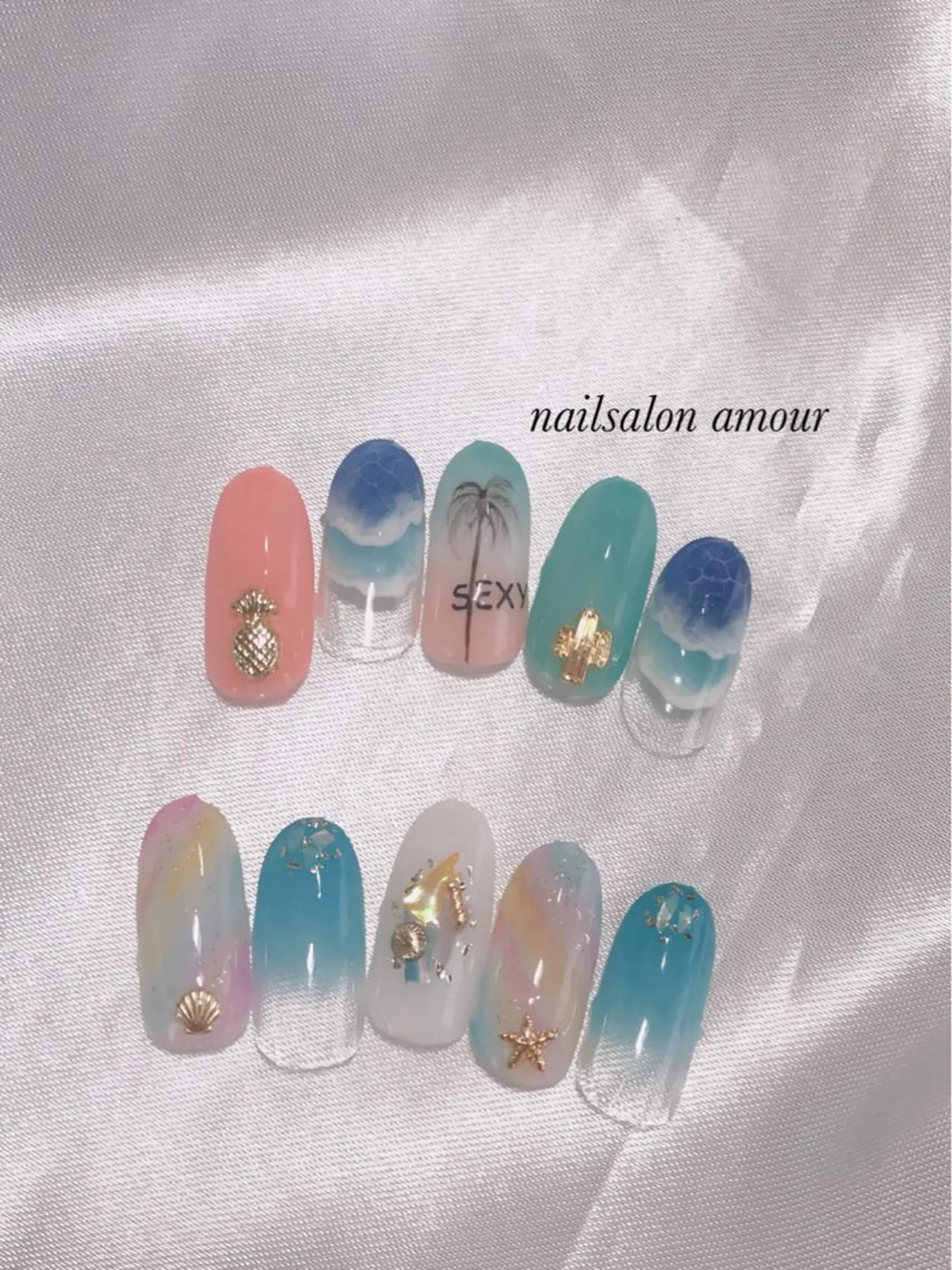 ネイル ストーンネイル nailsalon ♡amour♡のネイルデザイン