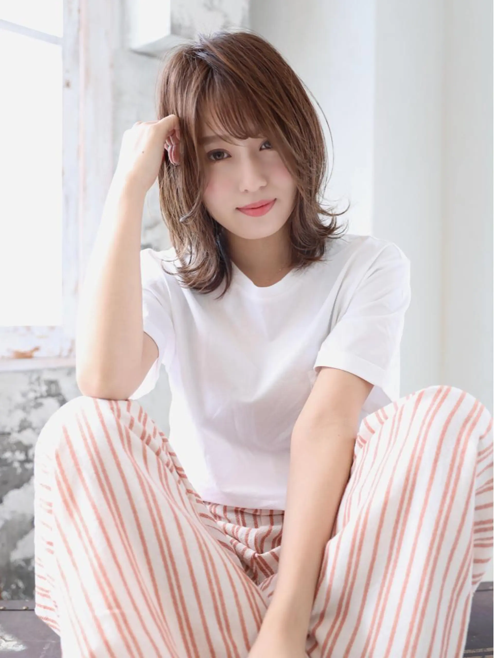 ミディアム カラー 透明感カラー ハイライトカラー ハイトーンカラー ハイライト &グループ代表取締役 KOHEIのヘアスタイル