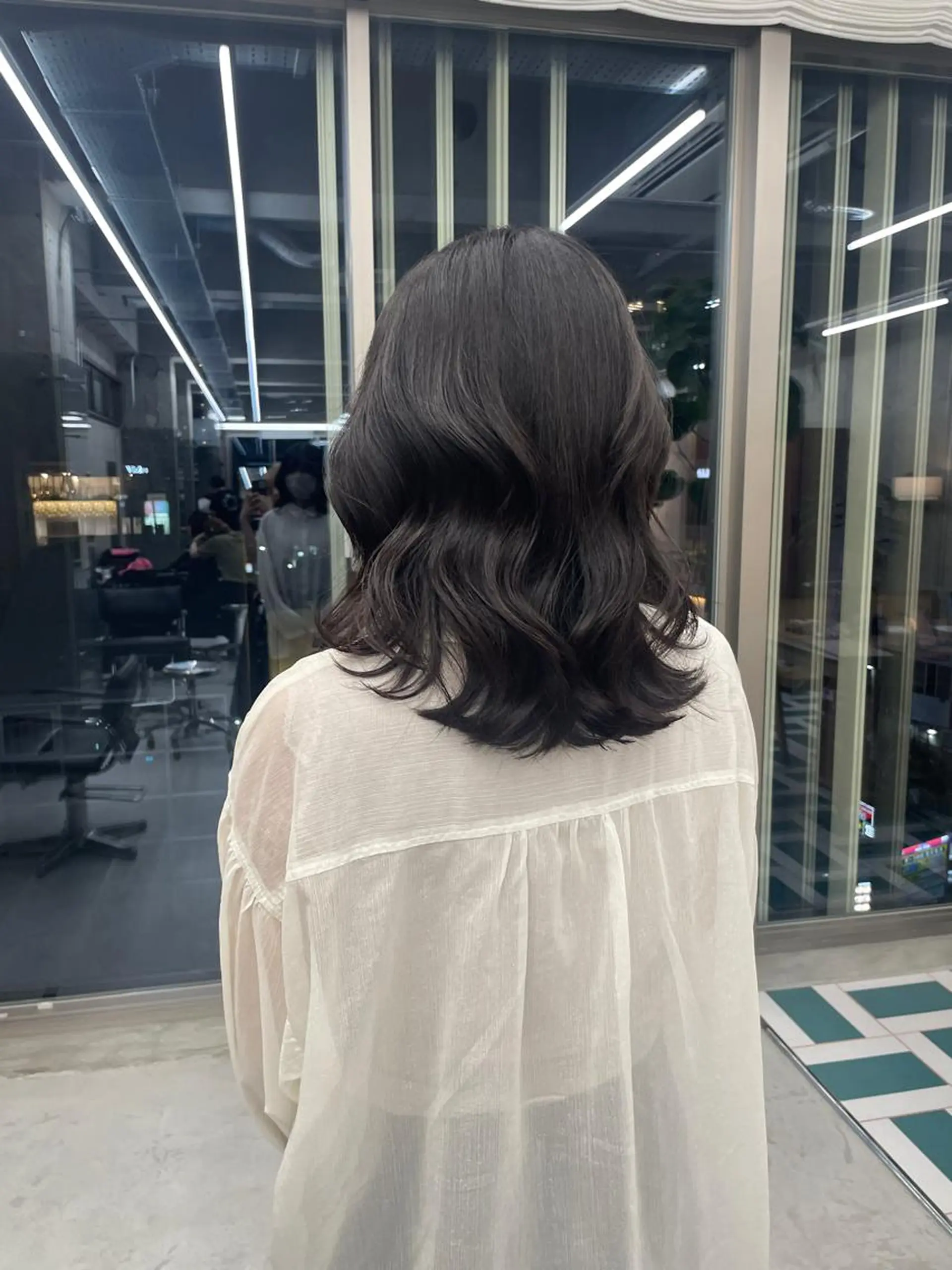 ミディアム ボブ/ハイトーン YUIのヘアスタイル