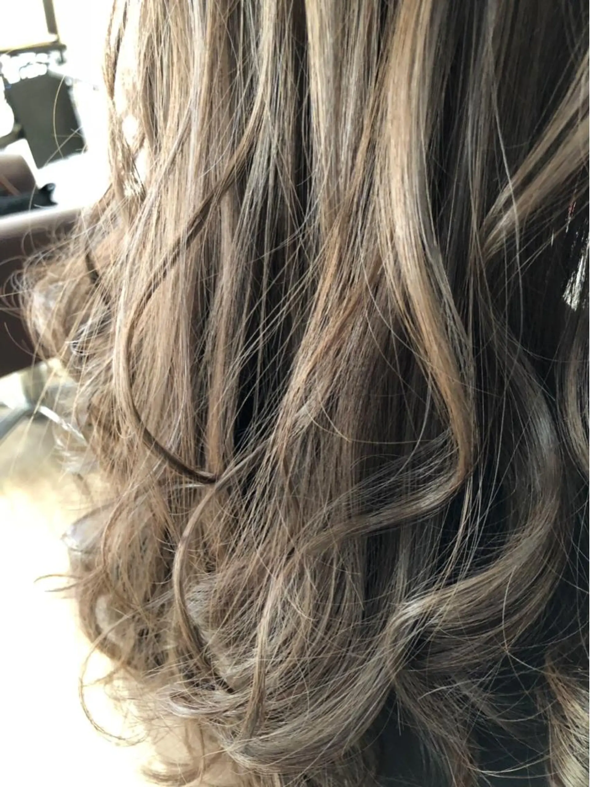 ロング アッシュ アッシュグレー ヘアカラー BELCHIC所属・松本 亮のヘアスタイル