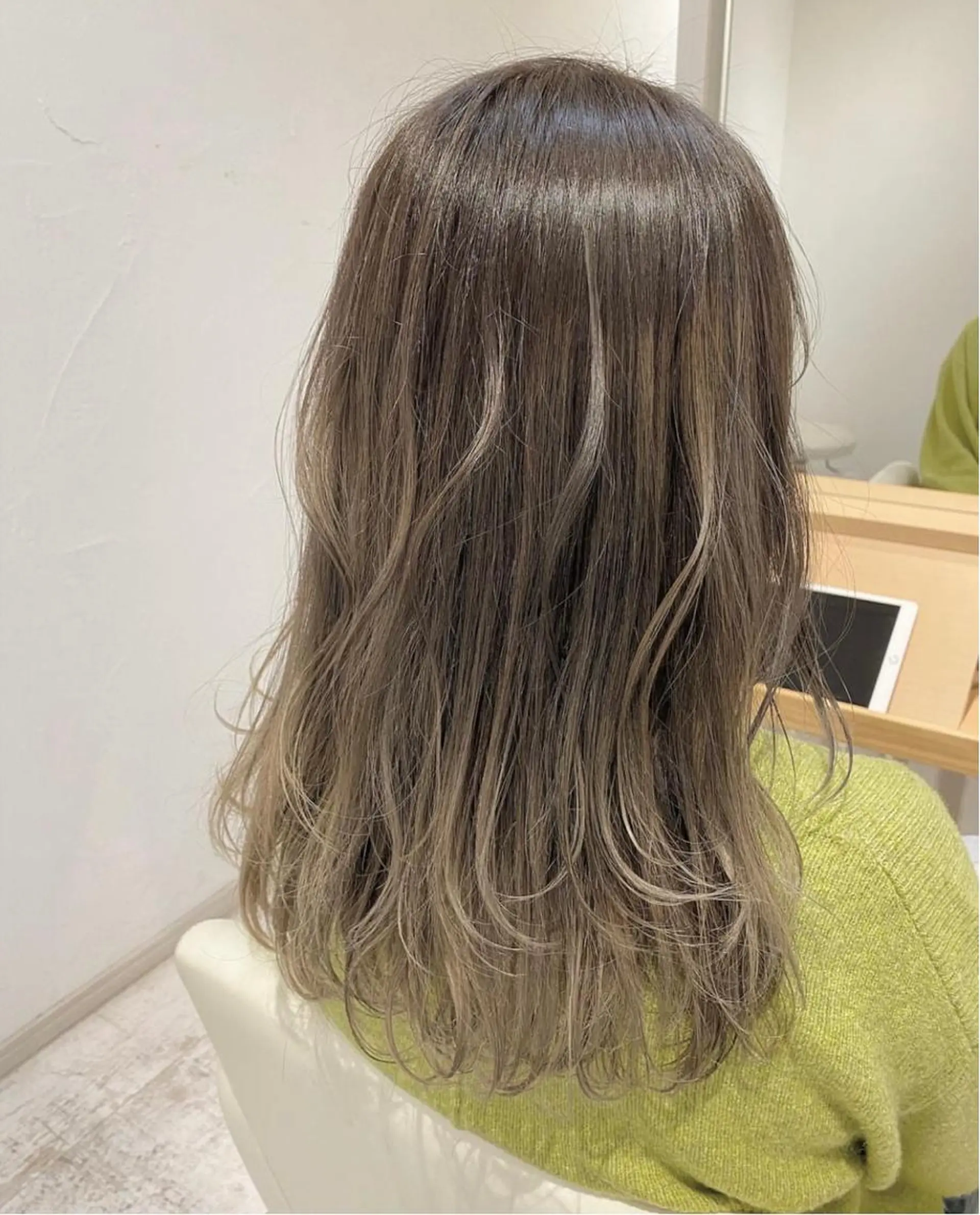 カラー アッシュ ベージュカラー ブリーチ ケアブリーチ ダブルカラー ヘアカラー 🌼あんなtrend color🌼のヘアスタイル