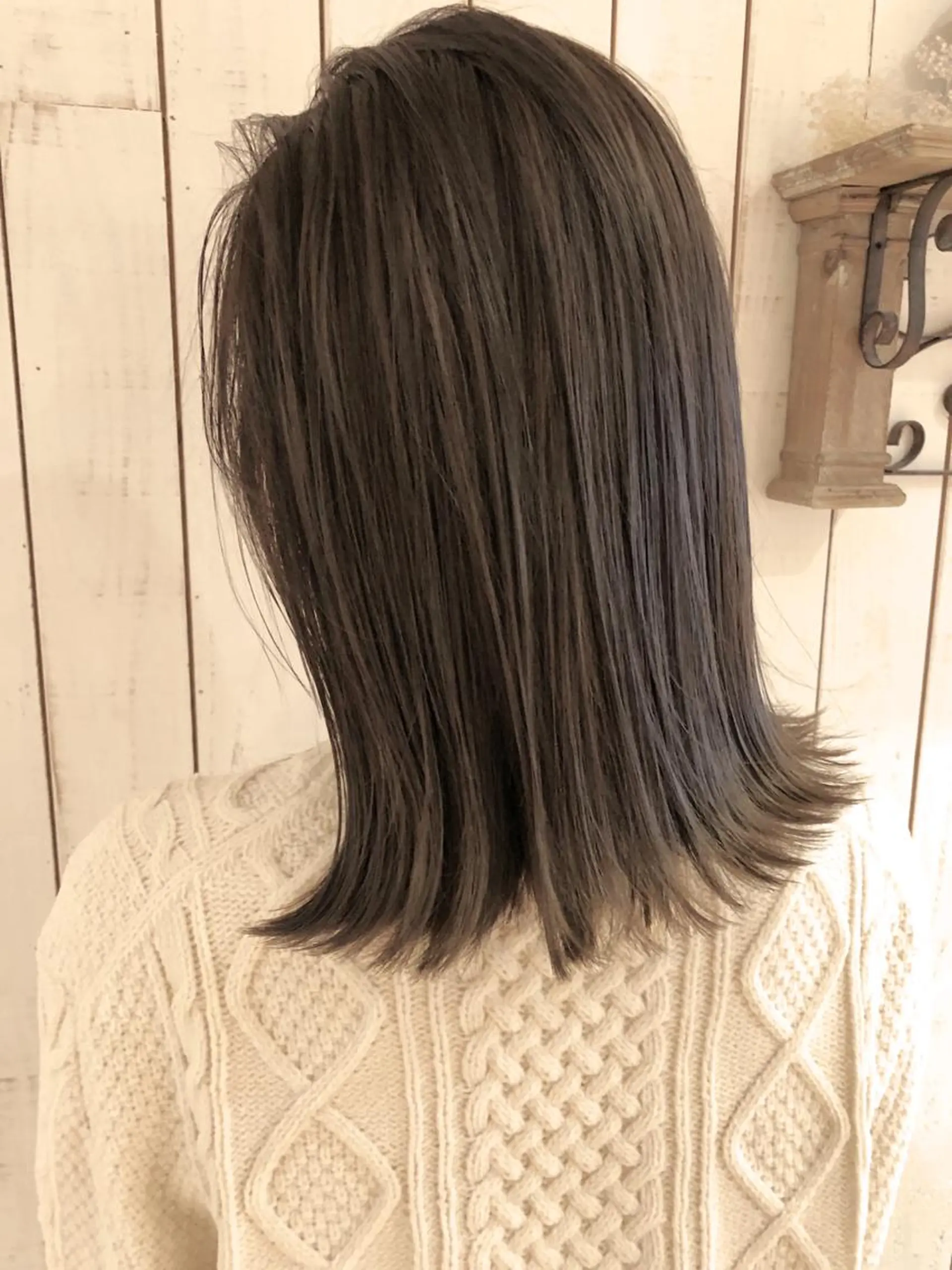 ミディアム アッシュ アッシュグレー Noe心斎橋 堀田 朋宏のヘアスタイル