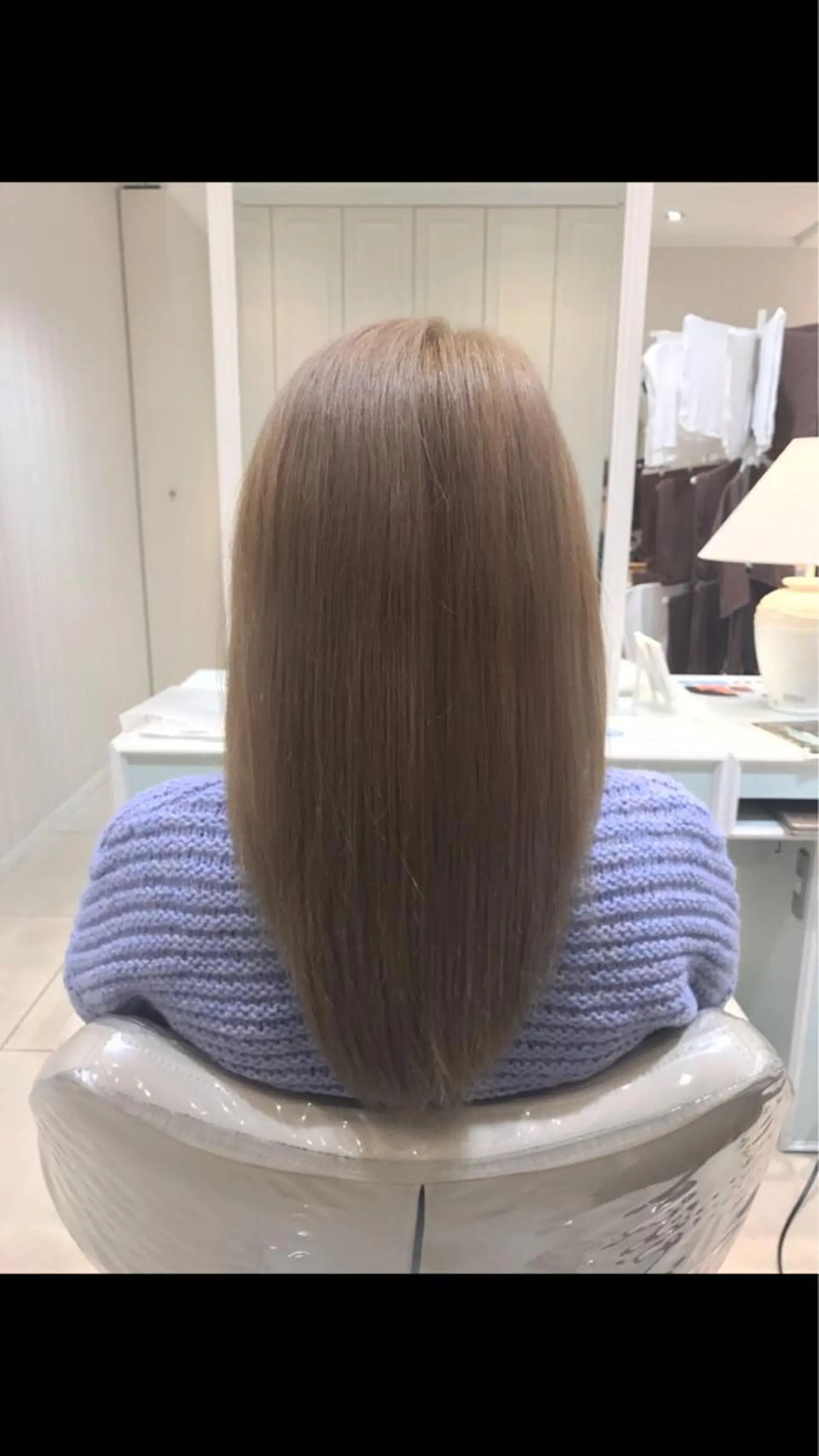 セミロング カラー アッシュ ベージュカラー ブリーチ トリートメント Miku🪄💫 フェイスレイヤーのヘアスタイル