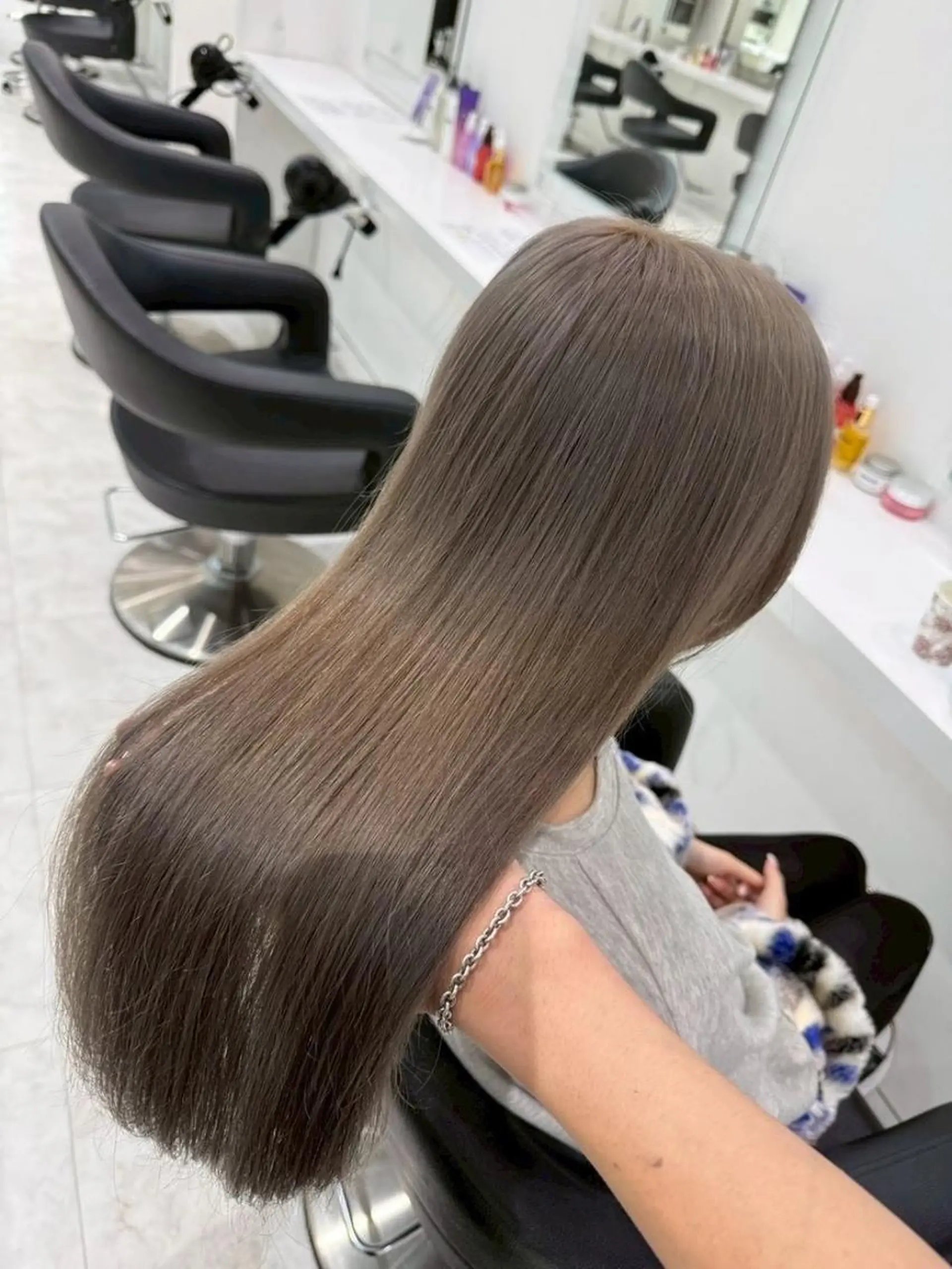 カラー *上品ヘア🤎銀座 技術モデル募集中🥣のヘアスタイル