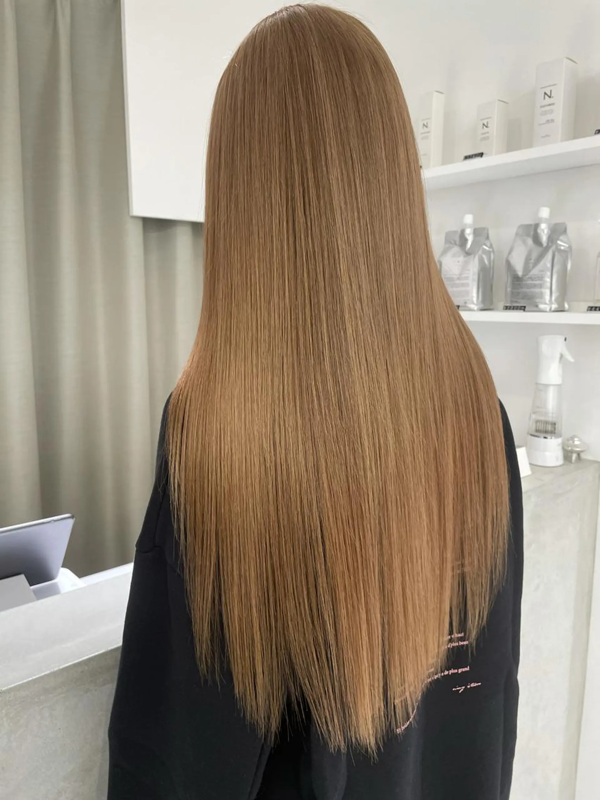 ロング ボブ くせ毛 ハイライト 髪質改善 レイヤーカット ito. ブリーチ/髪質改善のヘアスタイル