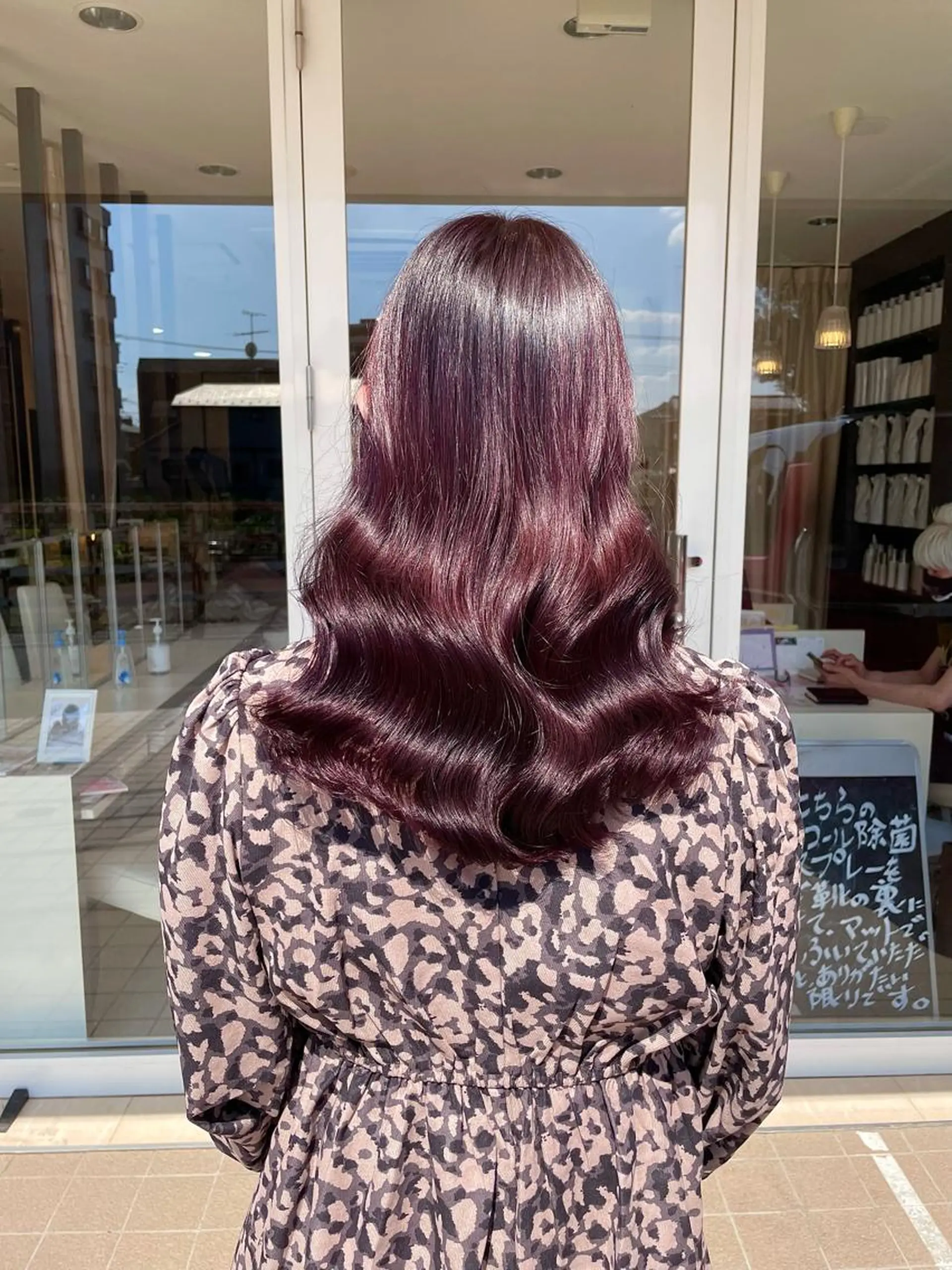 ロング ピンクブラウン ヘアカラー 武田 清久のヘアスタイル