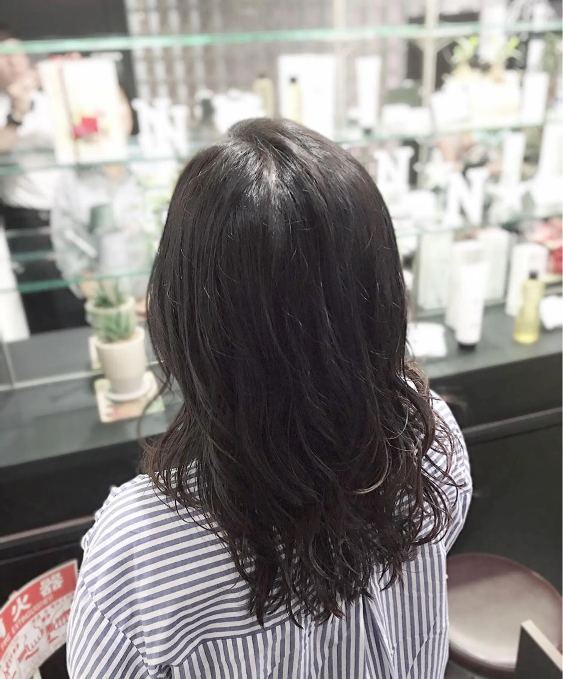 セミロング カラー パーマ ヘアアレンジ カット パーマ ジユン 지윤のヘアスタイル