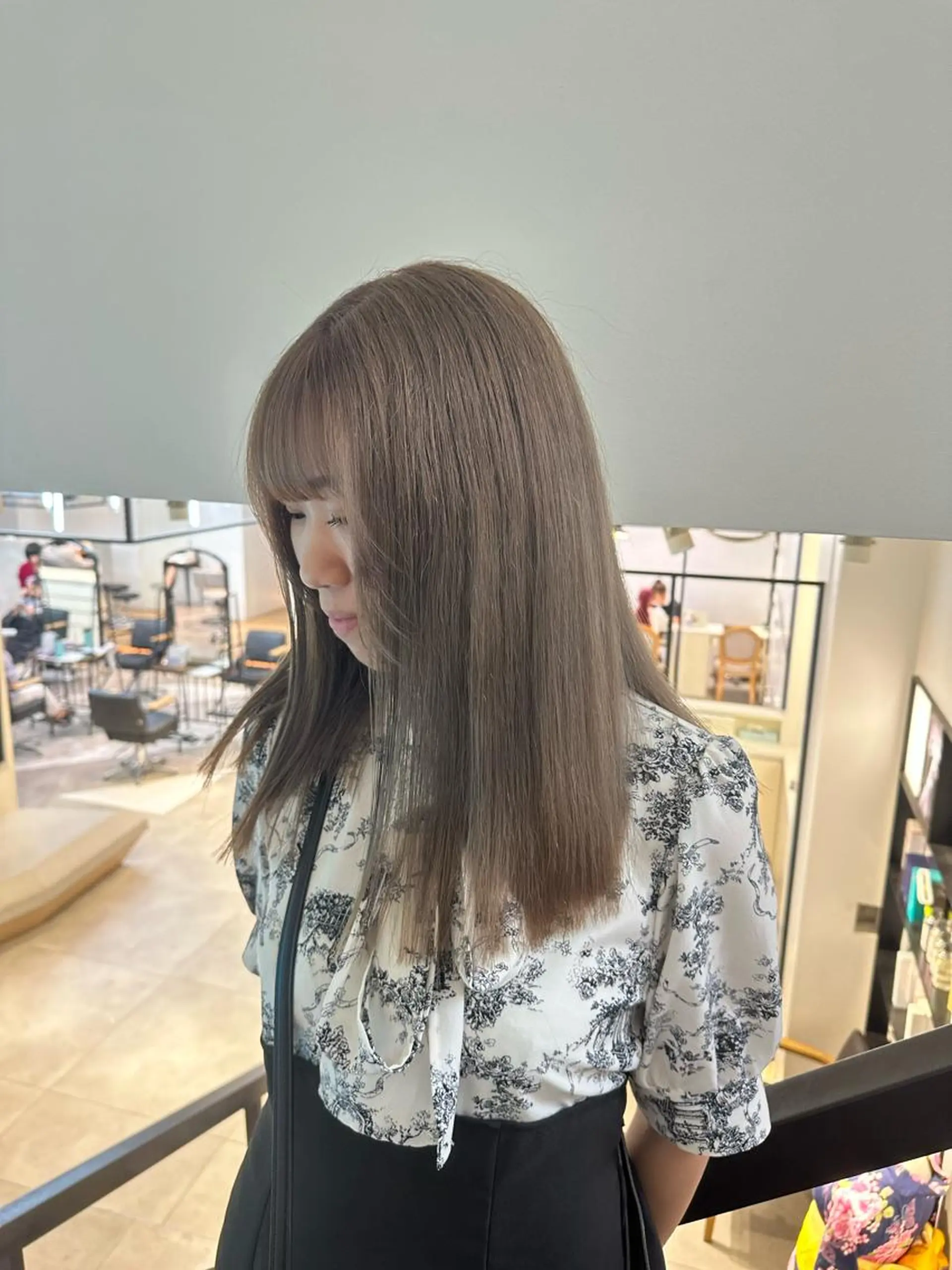 ミディアム カラー ヘアアレンジ ハイトーン特化 pepe🎀のヘアスタイル