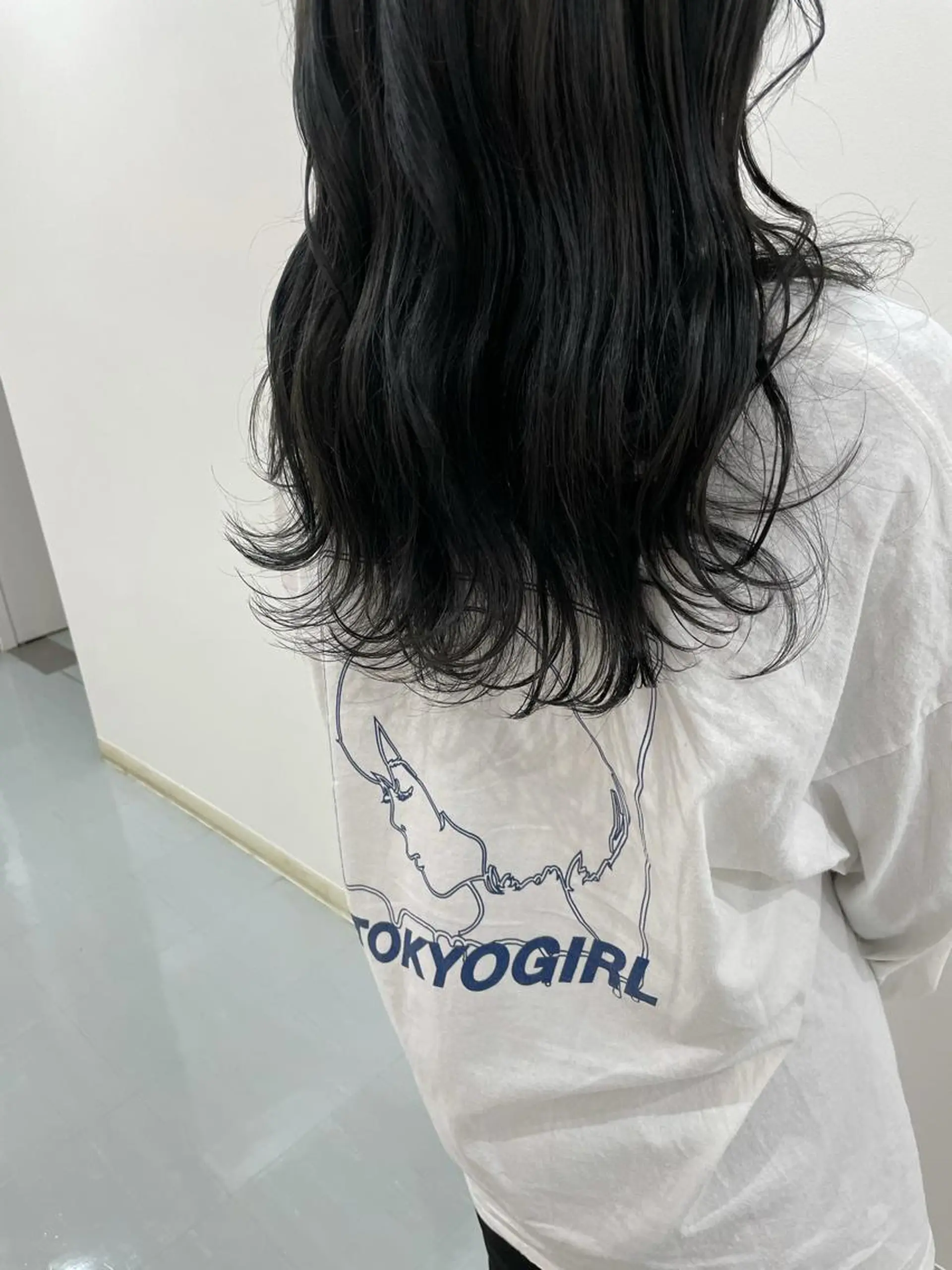 ロング カラー akane .のヘアスタイル