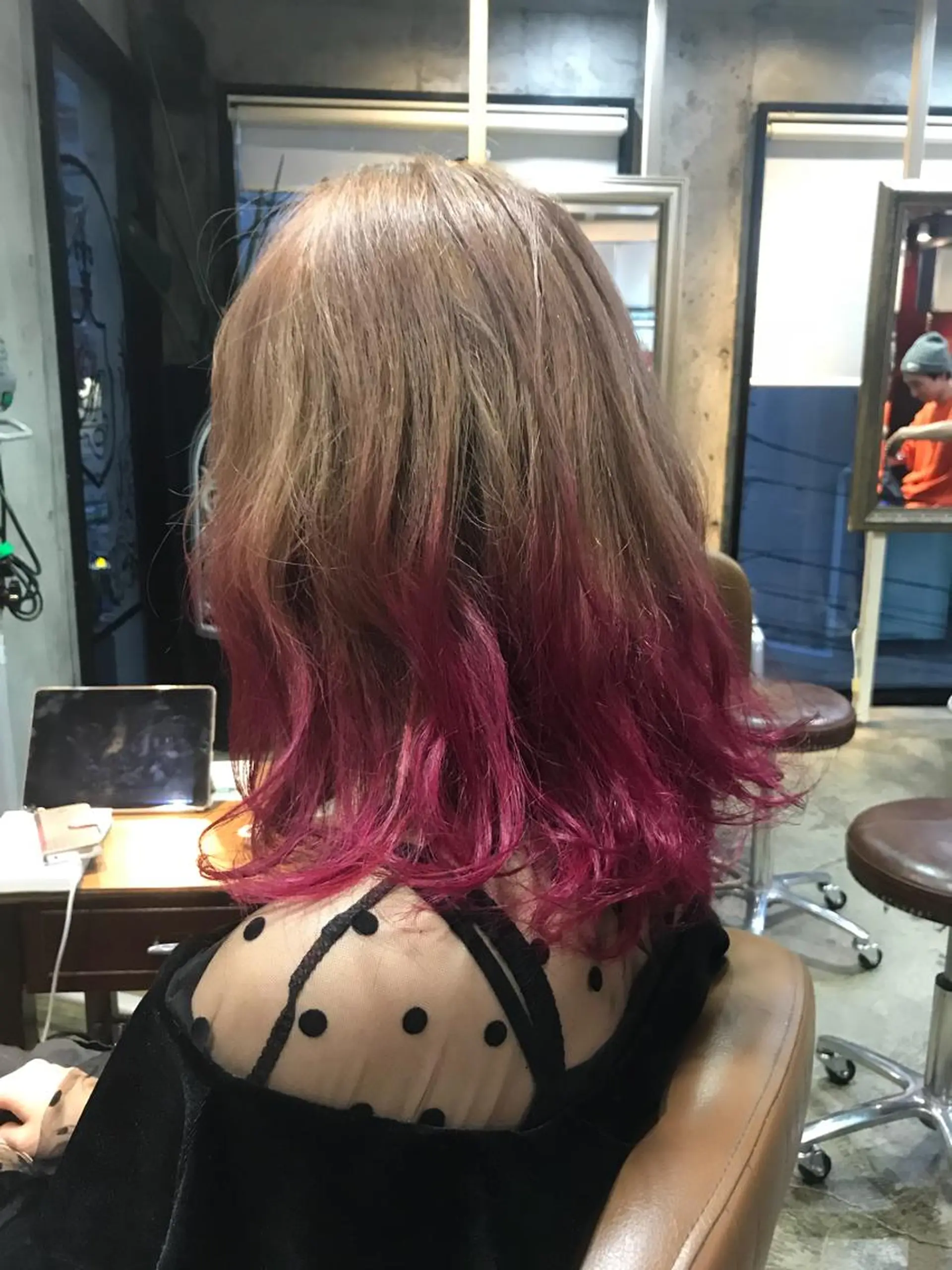 ミディアム カラー パーマ ヘアアレンジ メンズ キッズ ネイル マツエク・マツパ ピンクカラー カラーマツエク ピンク サロンドミルク 原宿のヘアスタイル