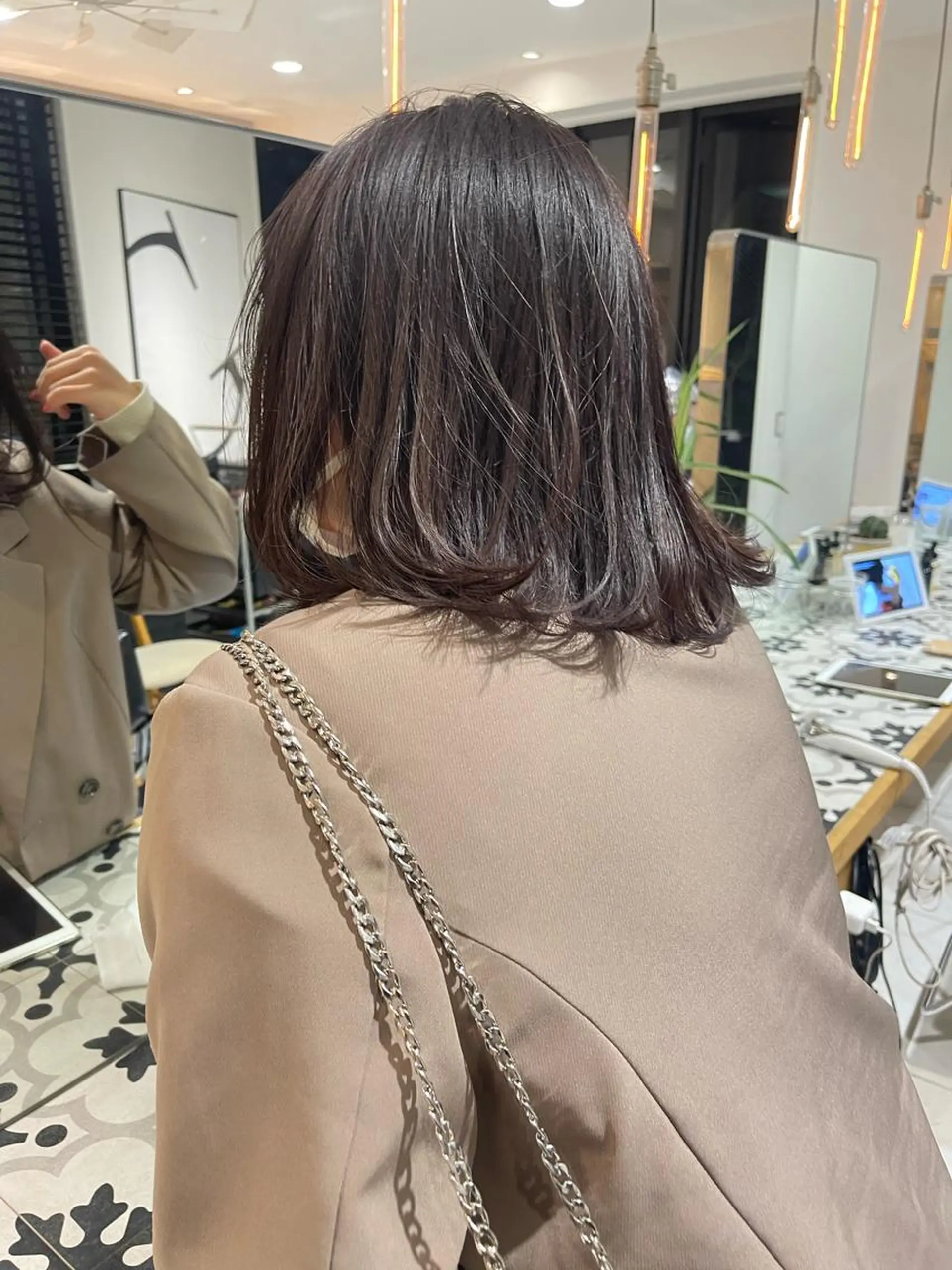 ミディアム カラー ブラウンカラー チョコレートブラウン ラベンダー/レイヤー スタイル🤎mamiのヘアスタイル