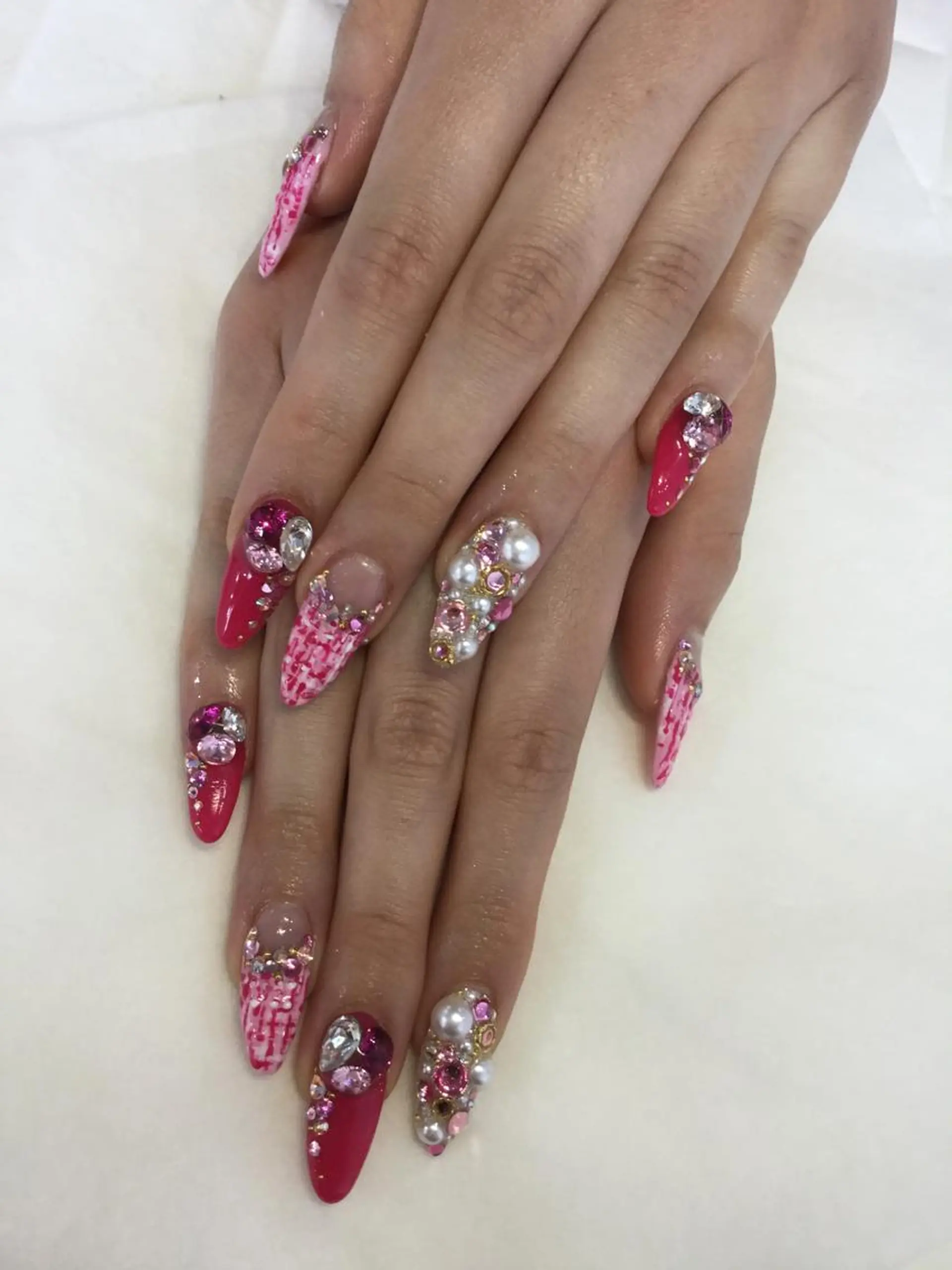 ネイル ハンドネイル 💎🐰 saki. m 🐰💎のネイルデザイン