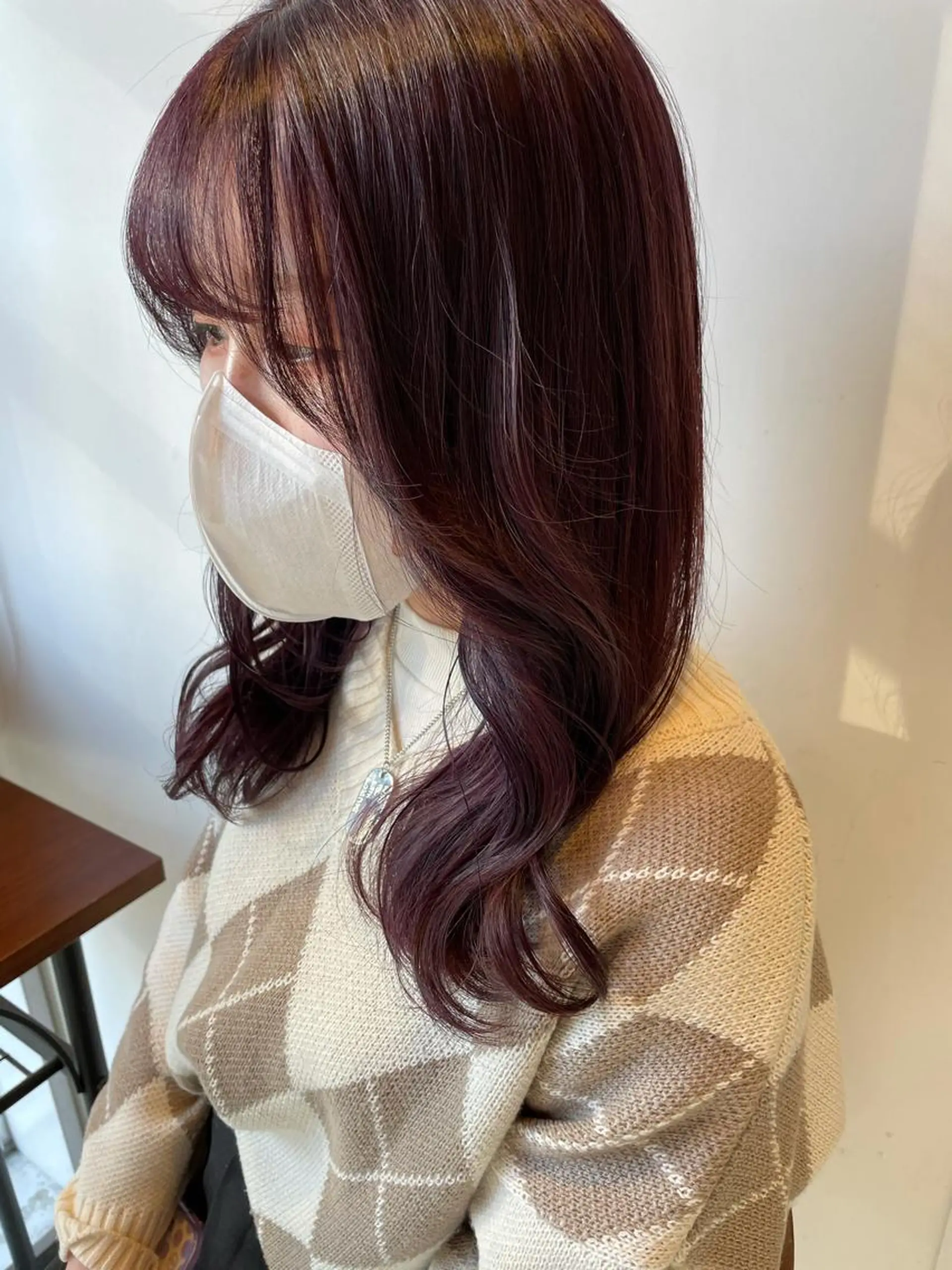 セミロング カラー カシス カット ヘアカラー 女性リピ90%🍨 🩷佐藤みずきのヘアスタイル