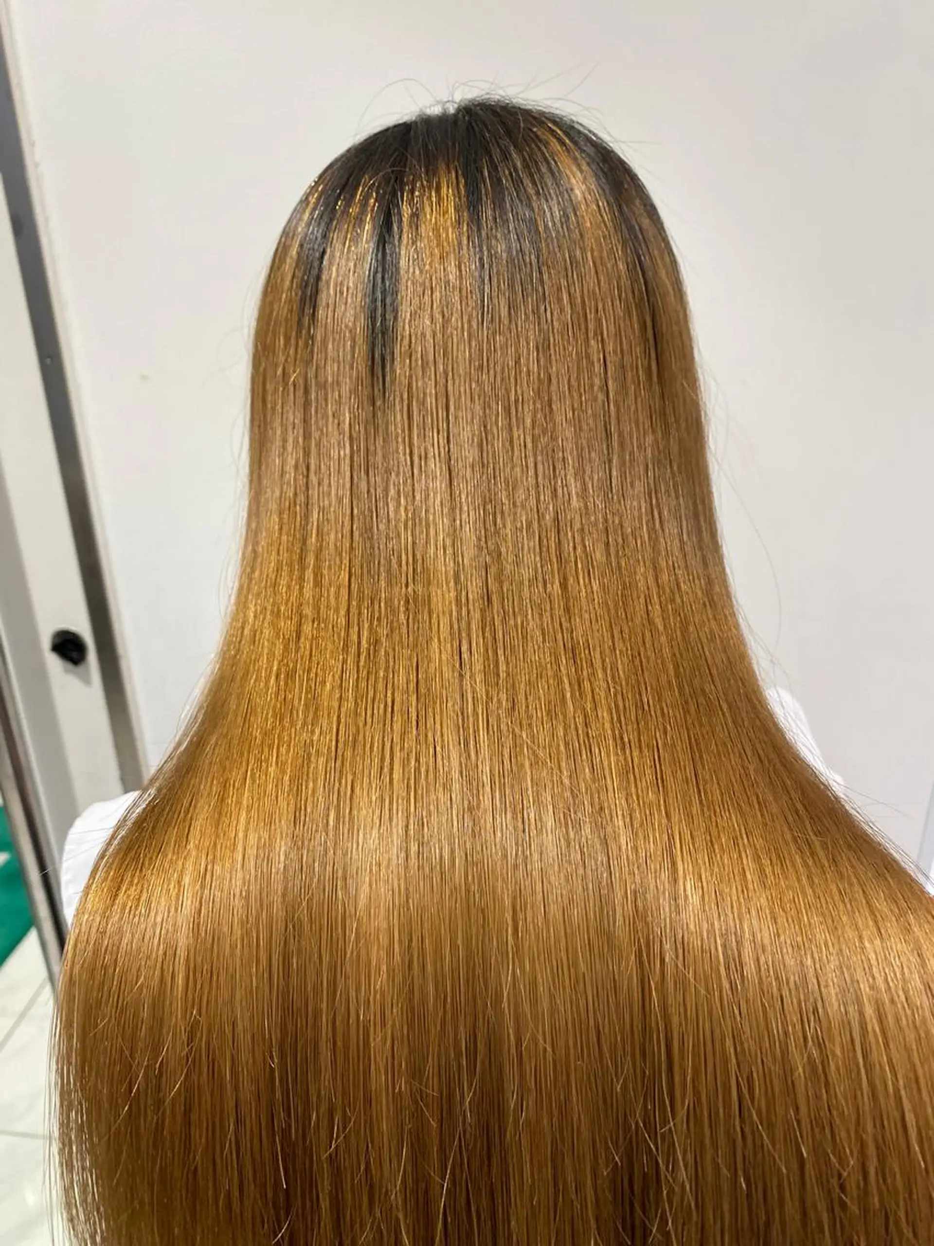 ロング 縮毛矯正 美髪縮毛矯正 穴見太伍のヘアスタイル