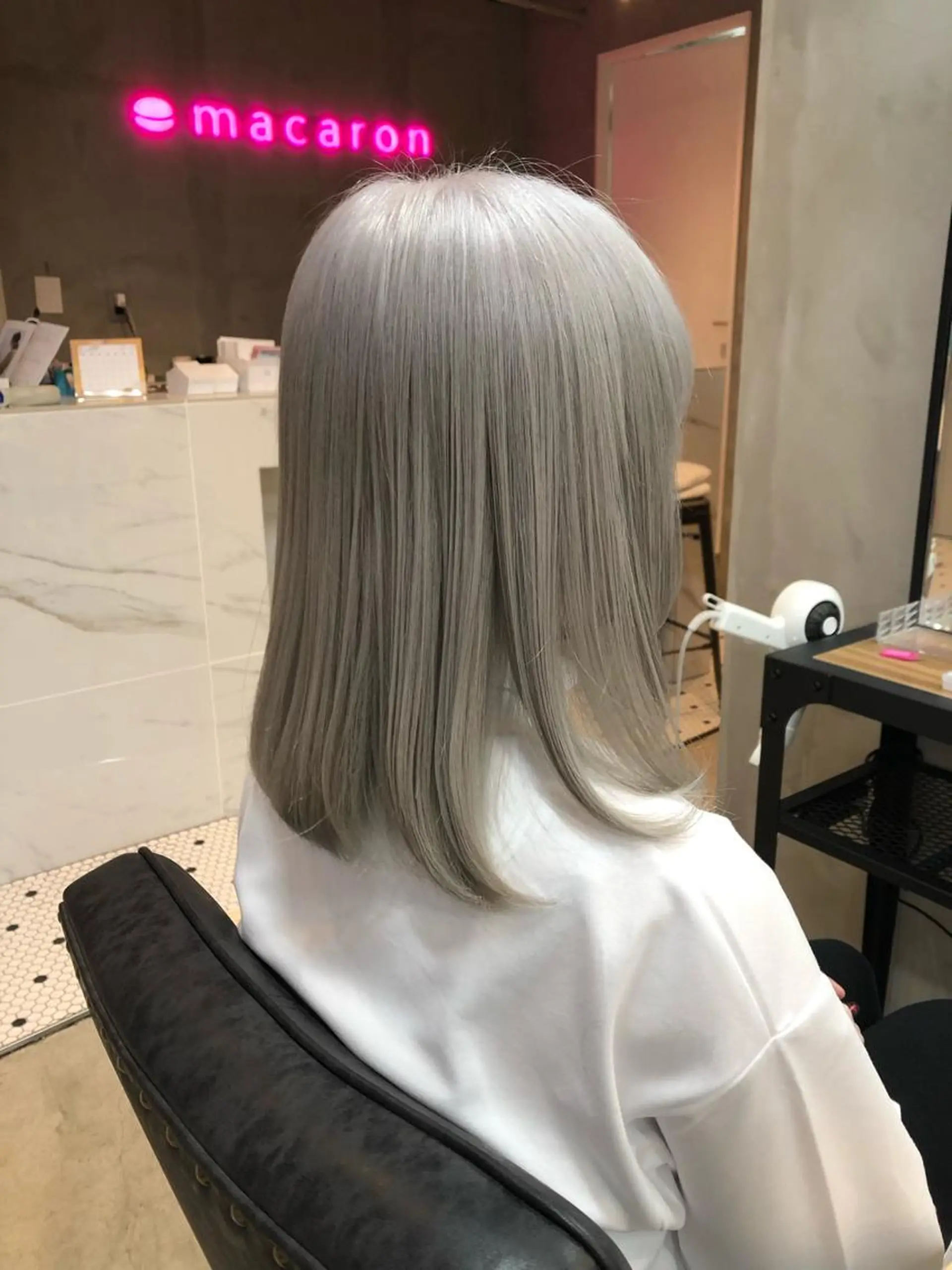 ミディアム カット ヘアカラー 大友 正晴のヘアスタイル