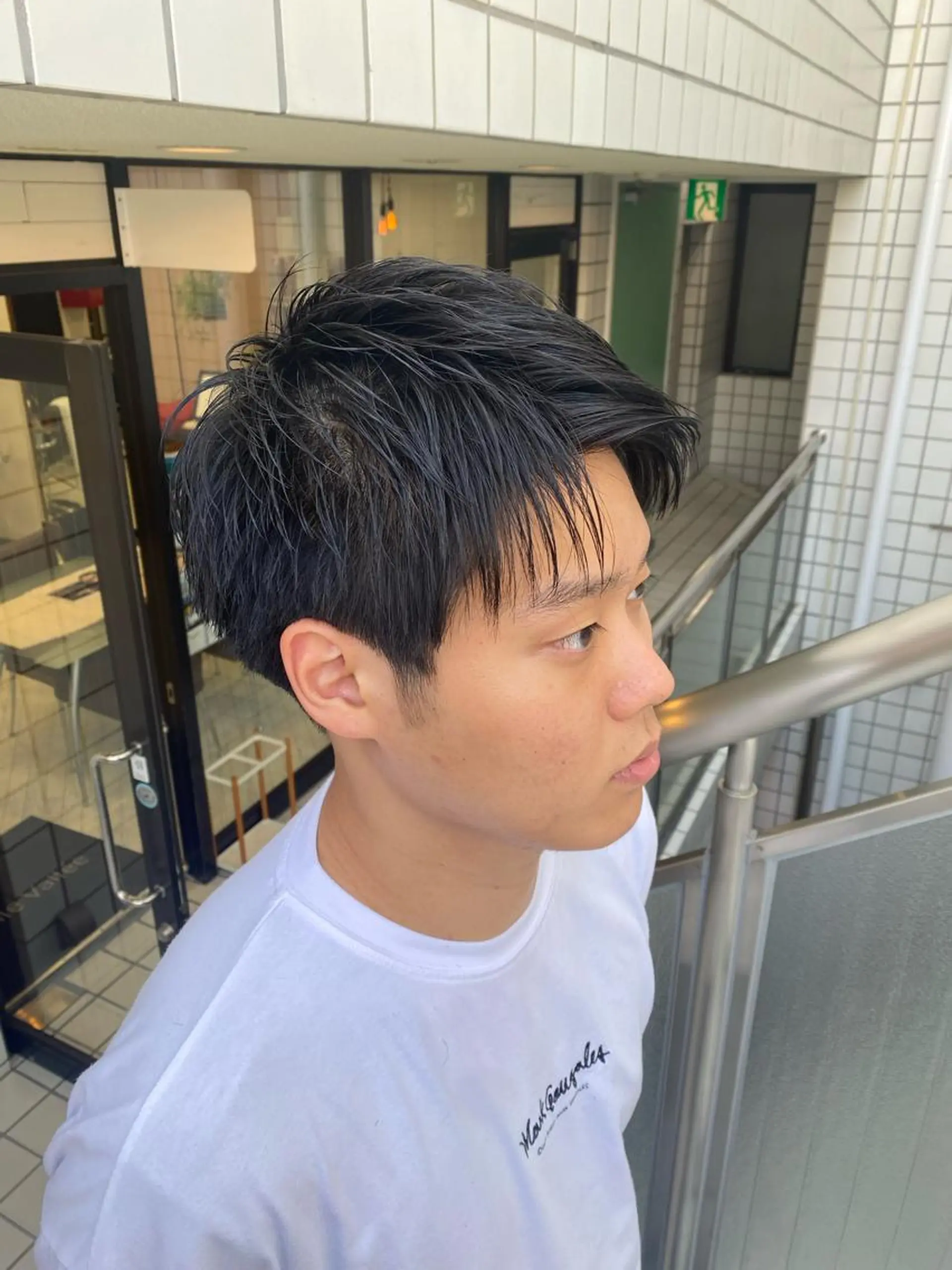 ショート メンズ カット 白髪ボカシカラー /骨格に合わせカットのヘアスタイル