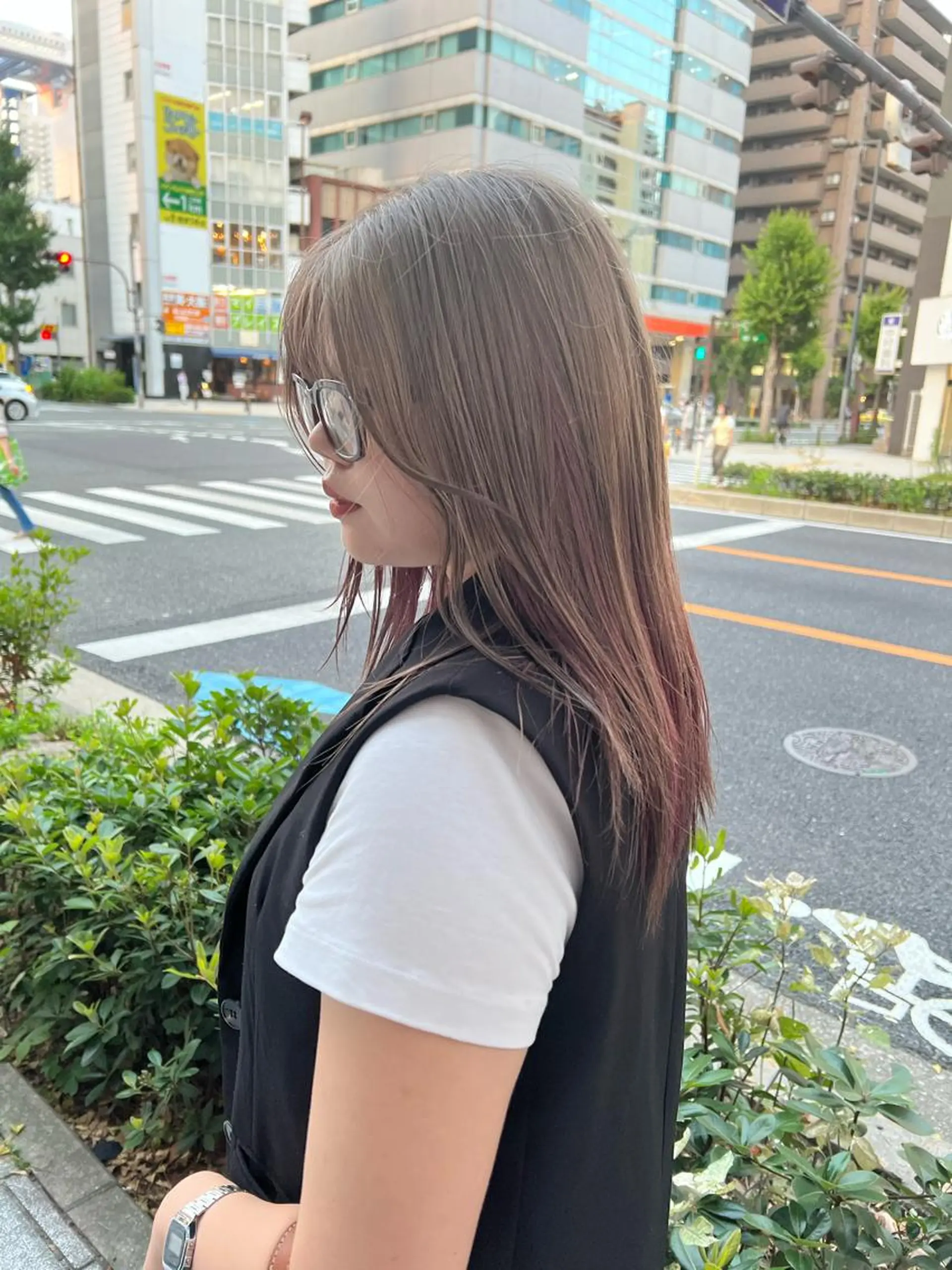 セミロング 切りっぱなしボブ オレンジブラウン ピンクブラウン ボブ サイドバング タナカ レイのヘアスタイル