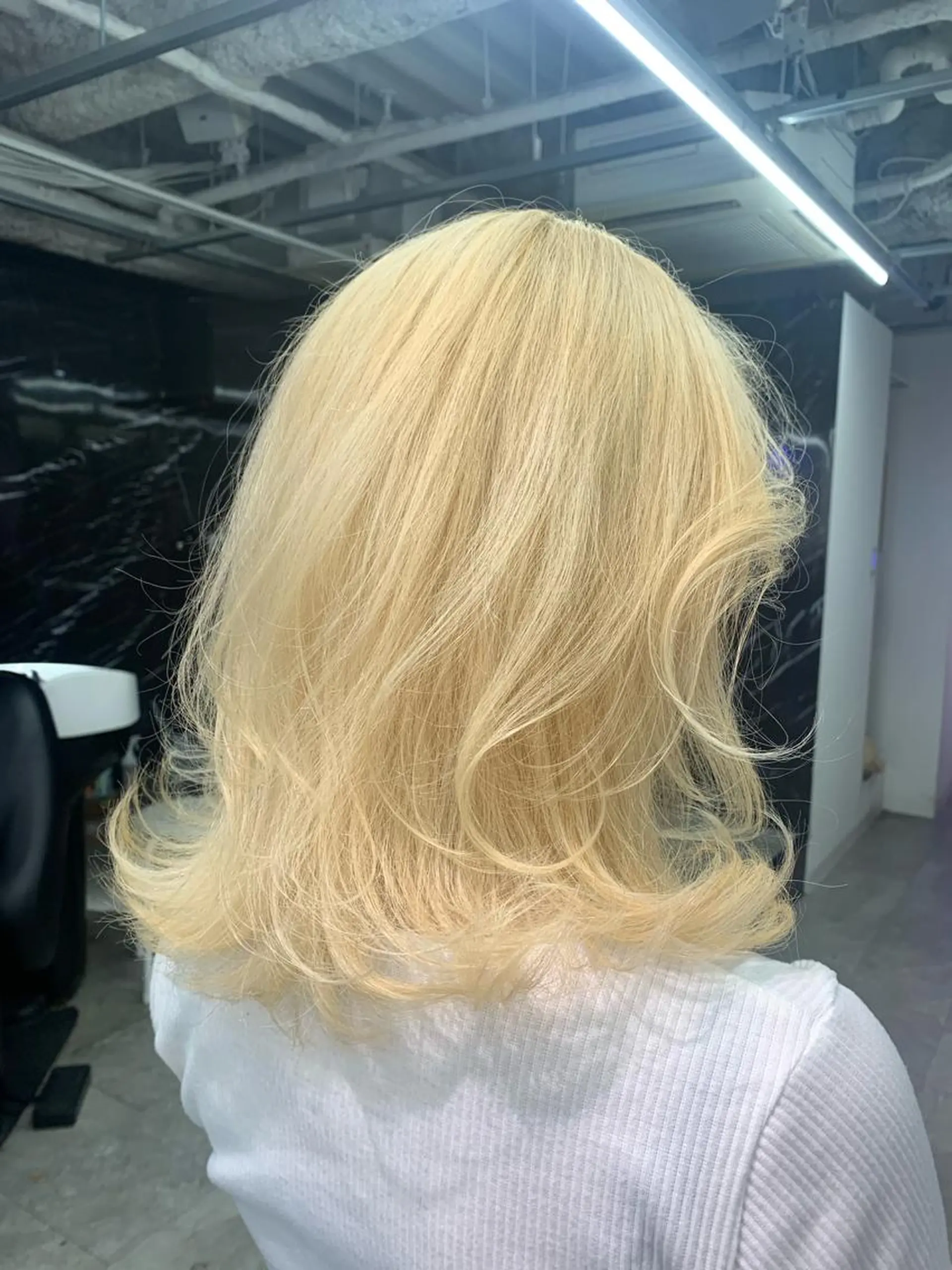 ミディアム カラー ヘアカラー 韓国🤍ワンホンヘア みかん🇨🇳のヘアスタイル