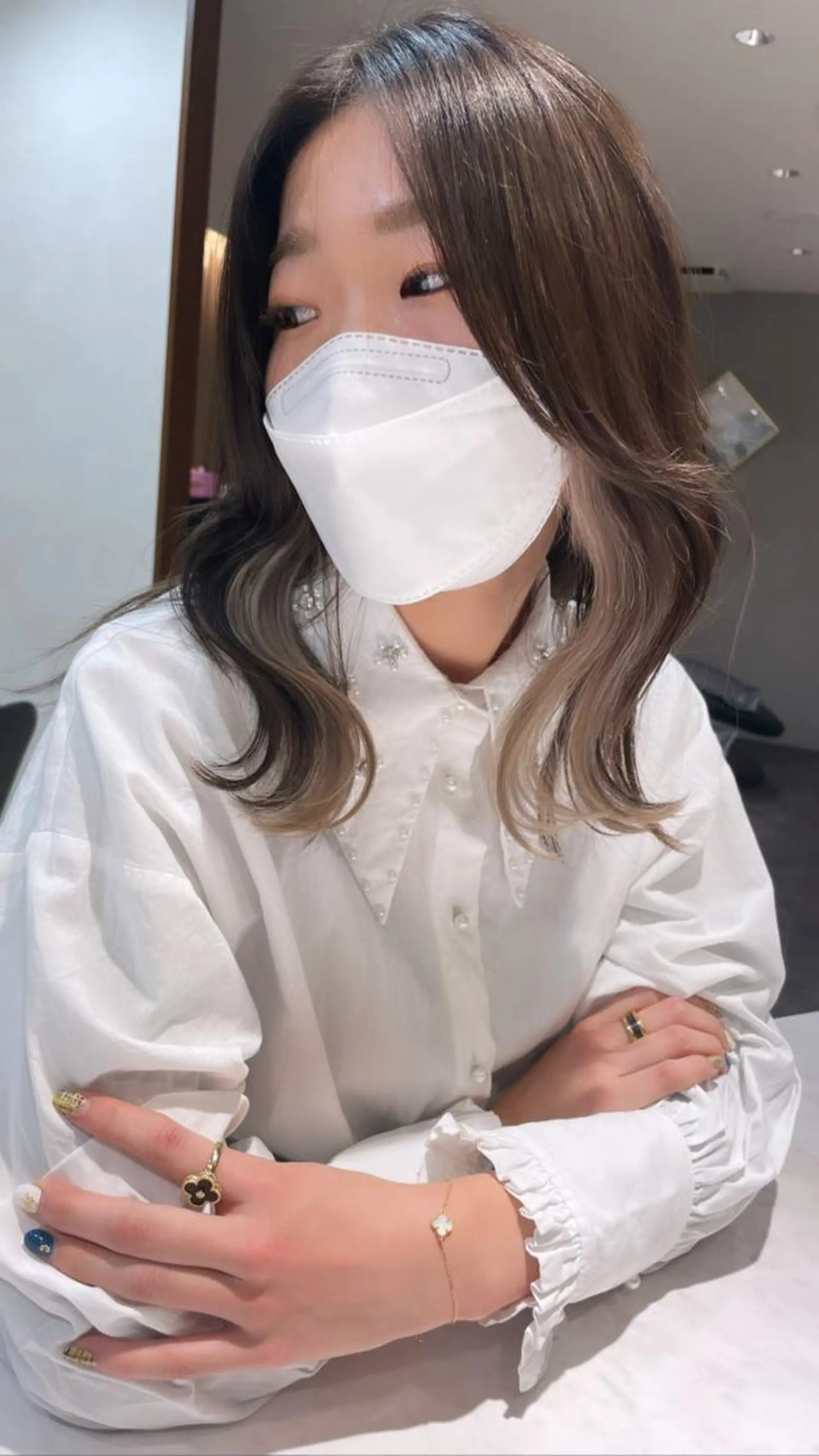 ミディアム カラー ベージュカラー インナーカラー ミルクティーベージュ Lond  mare 🦋ayana🦋のヘアスタイル