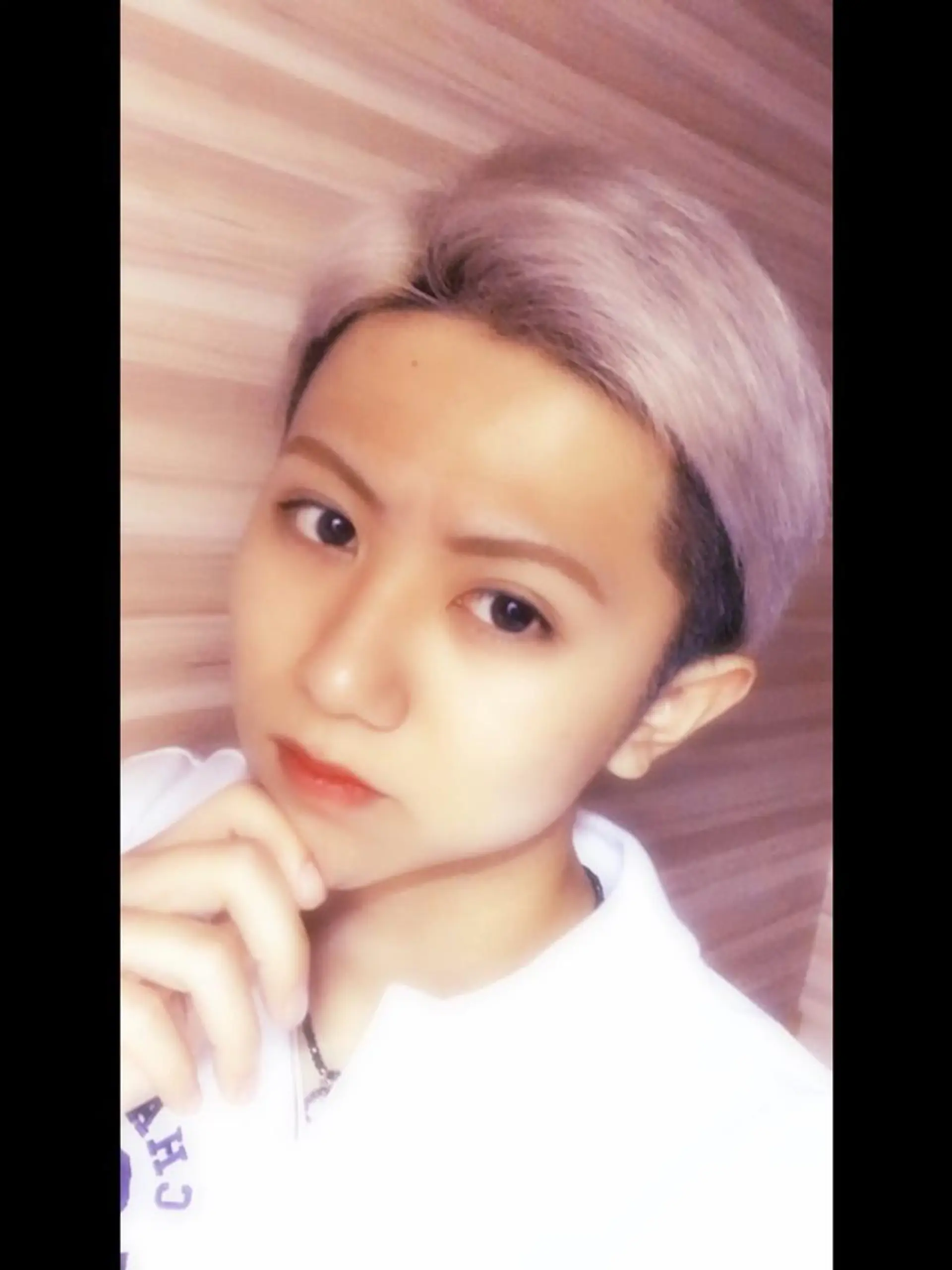 カラー ブリーチ ピンクカラー le.shoji ル，ショージのヘアスタイル